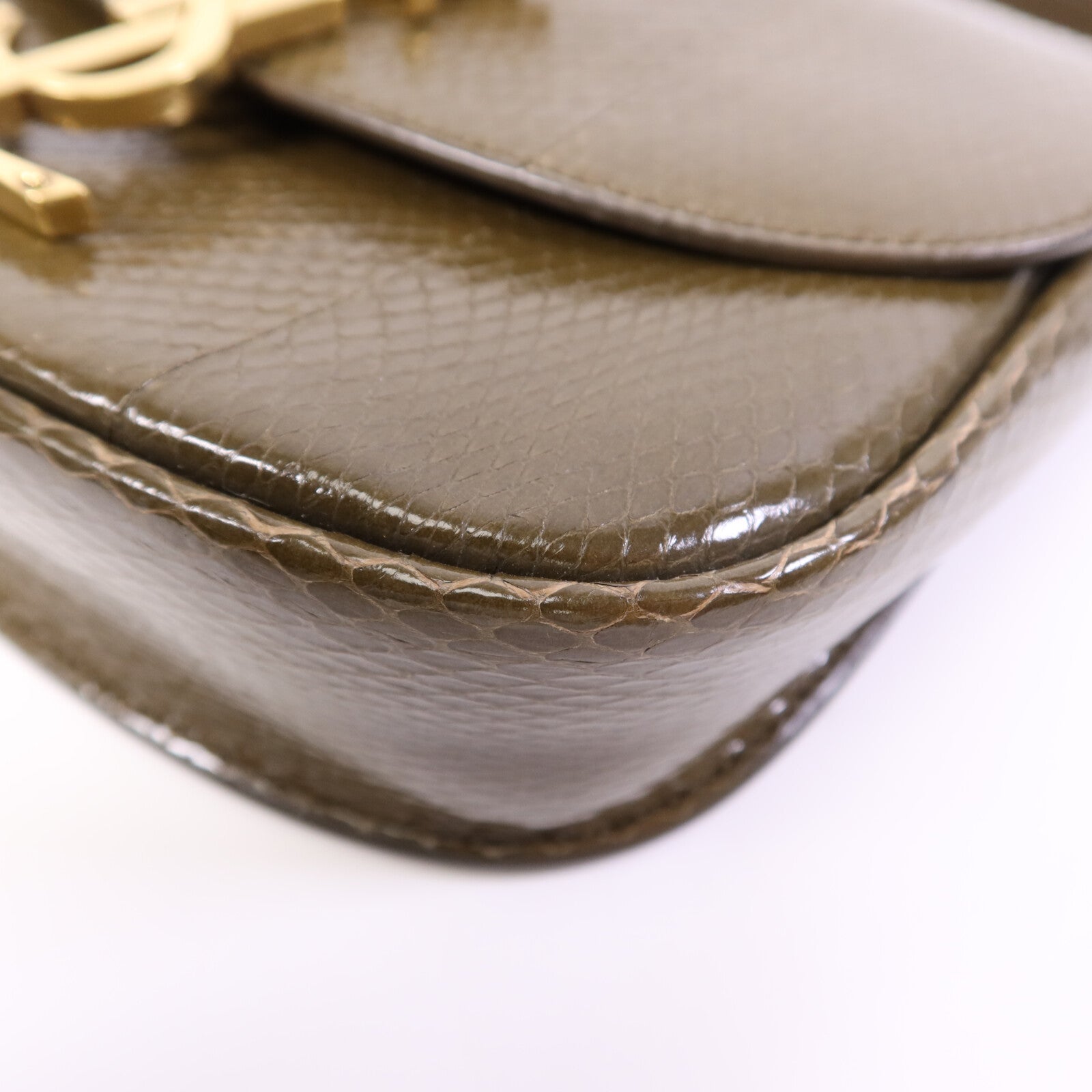 SAINT LAURENT 牛皮皮革Kaia Crossbody Bag金扣肩背袋