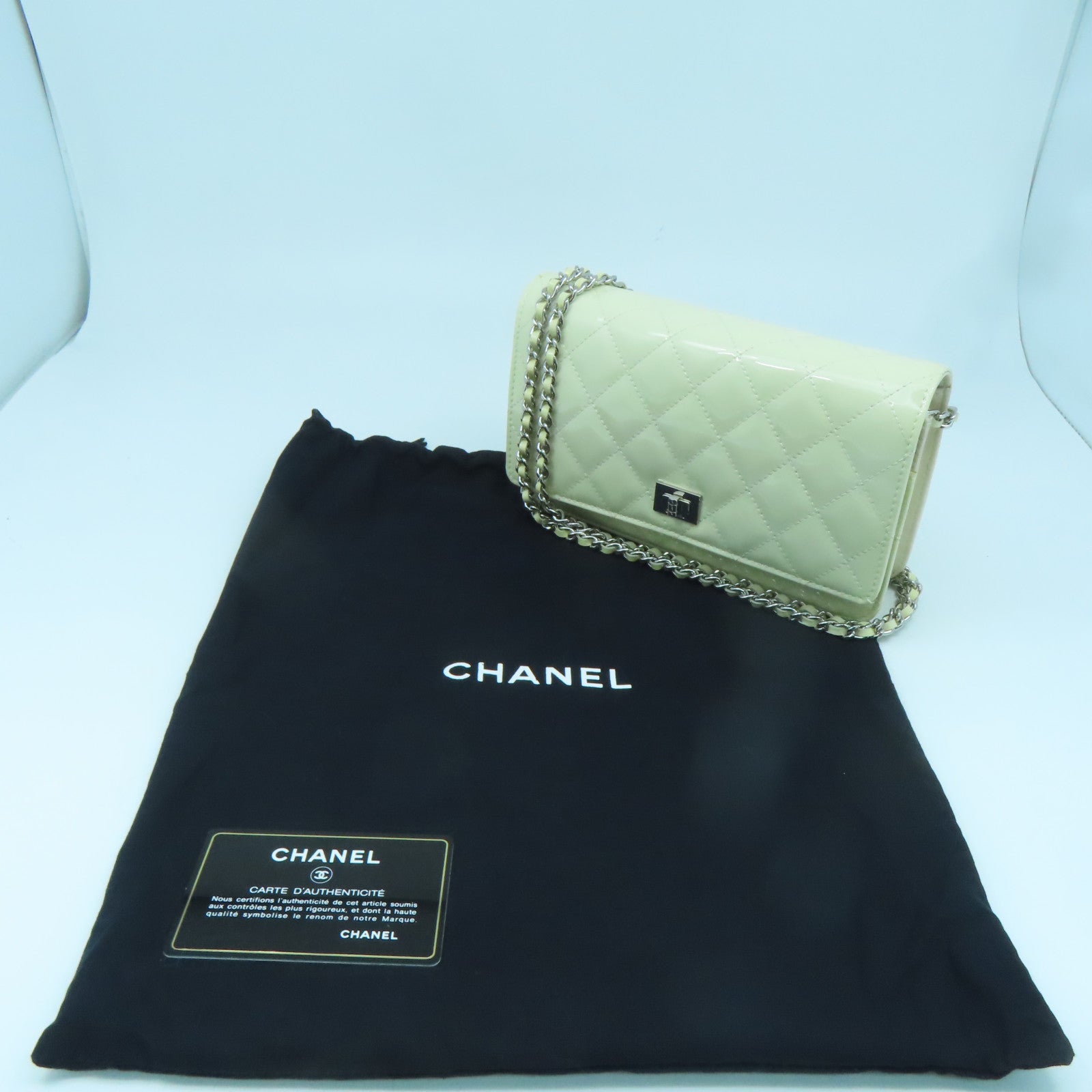 CHANEL diamond patent leather leather 2.55 WOC silver buckle shoulder bag beige