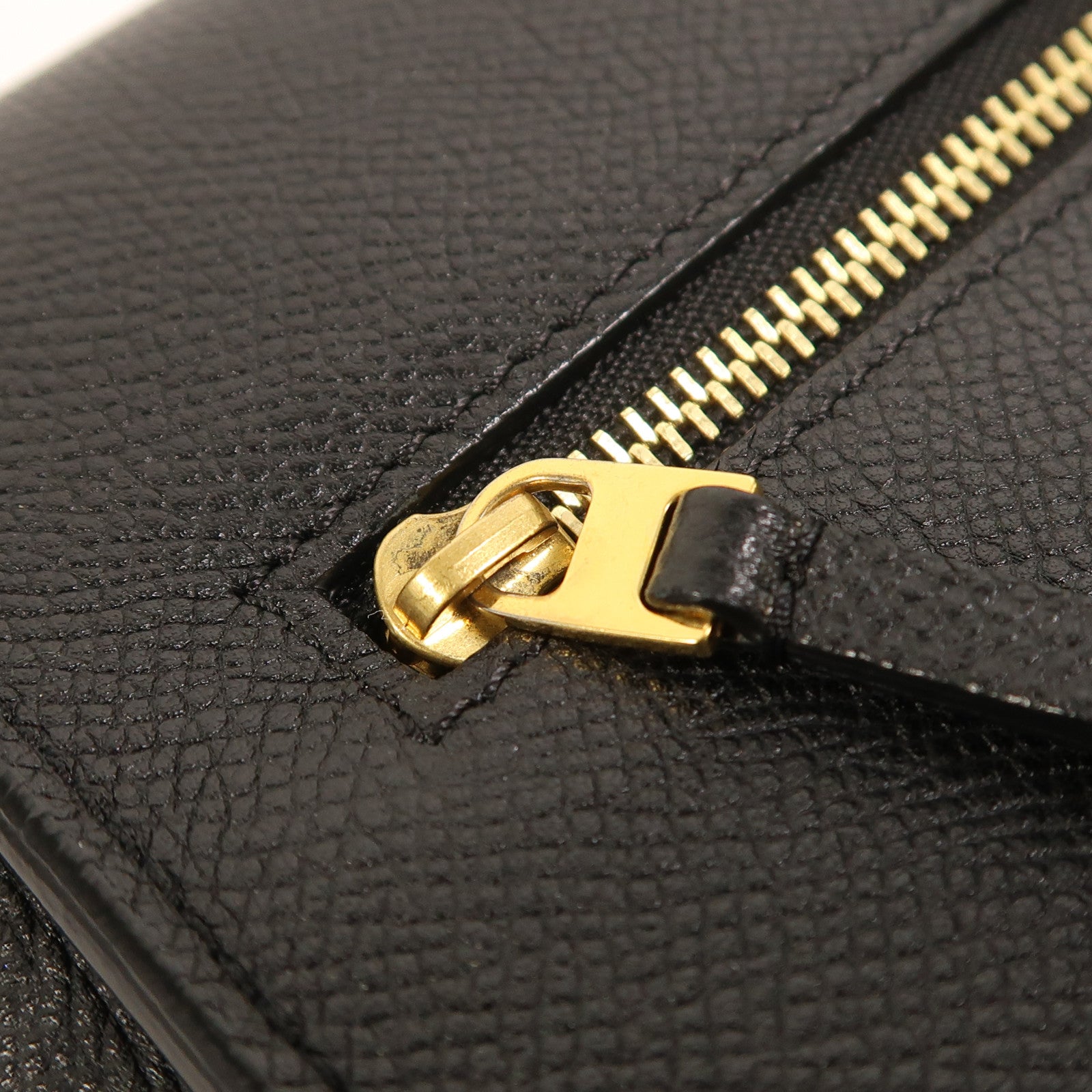 CELINE 牛皮皮革Trotteur金扣肩背袋