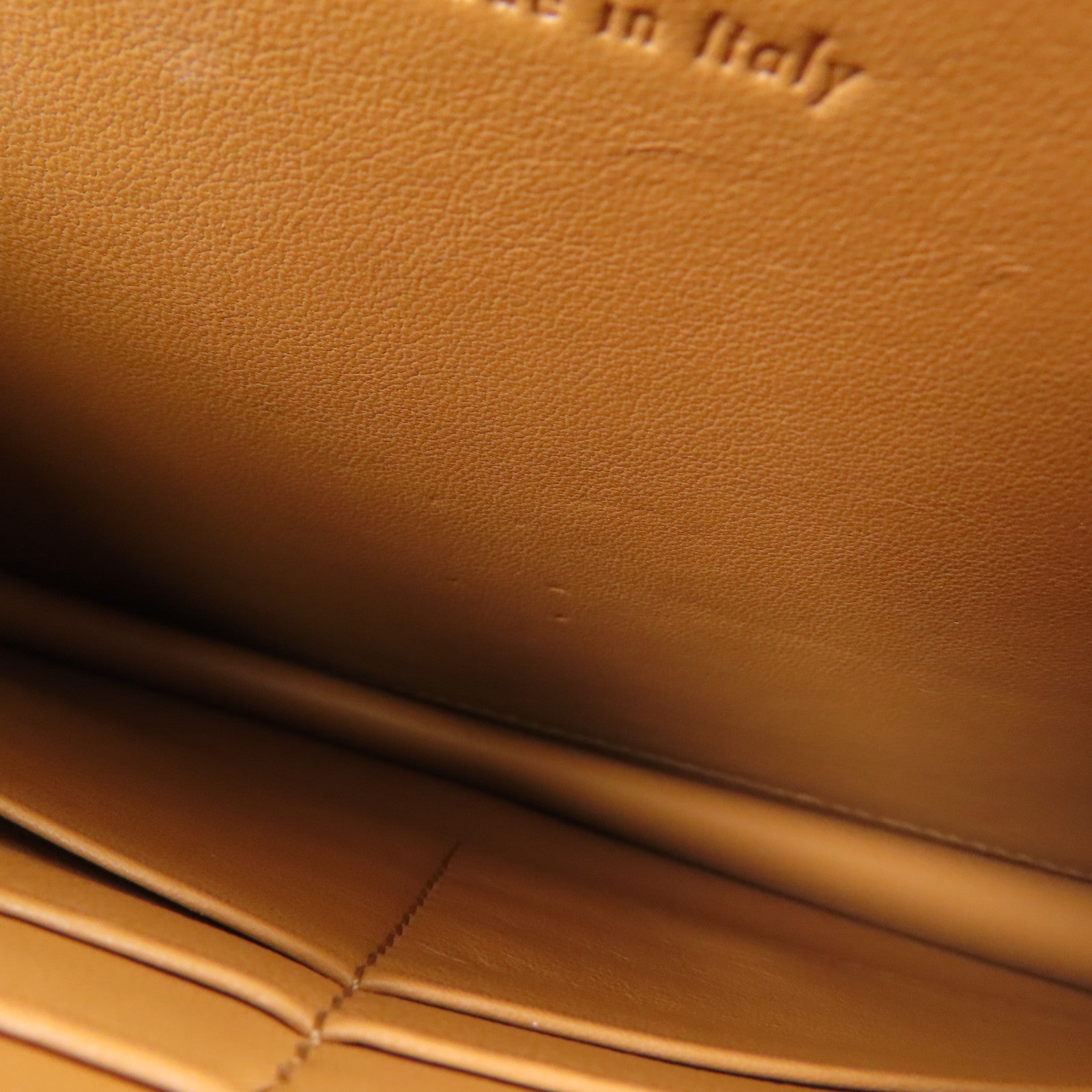 CELINE 【激減優惠】牛皮皮革Frame Wallet On Strap金扣鏈帶肩背袋