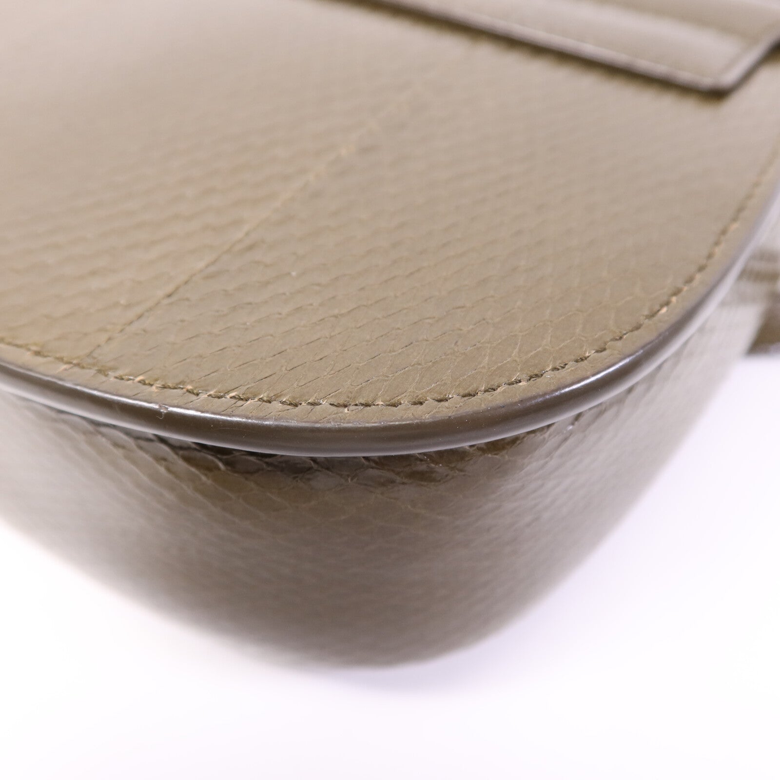 SAINT LAURENT 牛皮皮革Kaia Crossbody Bag金扣肩背袋