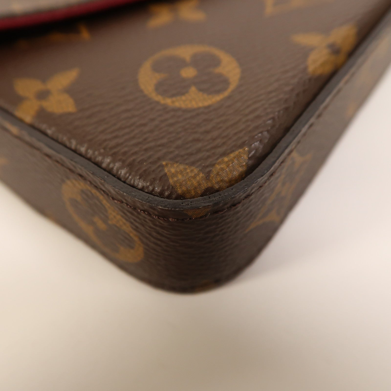 LOUIS VUITTON Monogram Pochette Felicie金扣鏈帶肩背袋