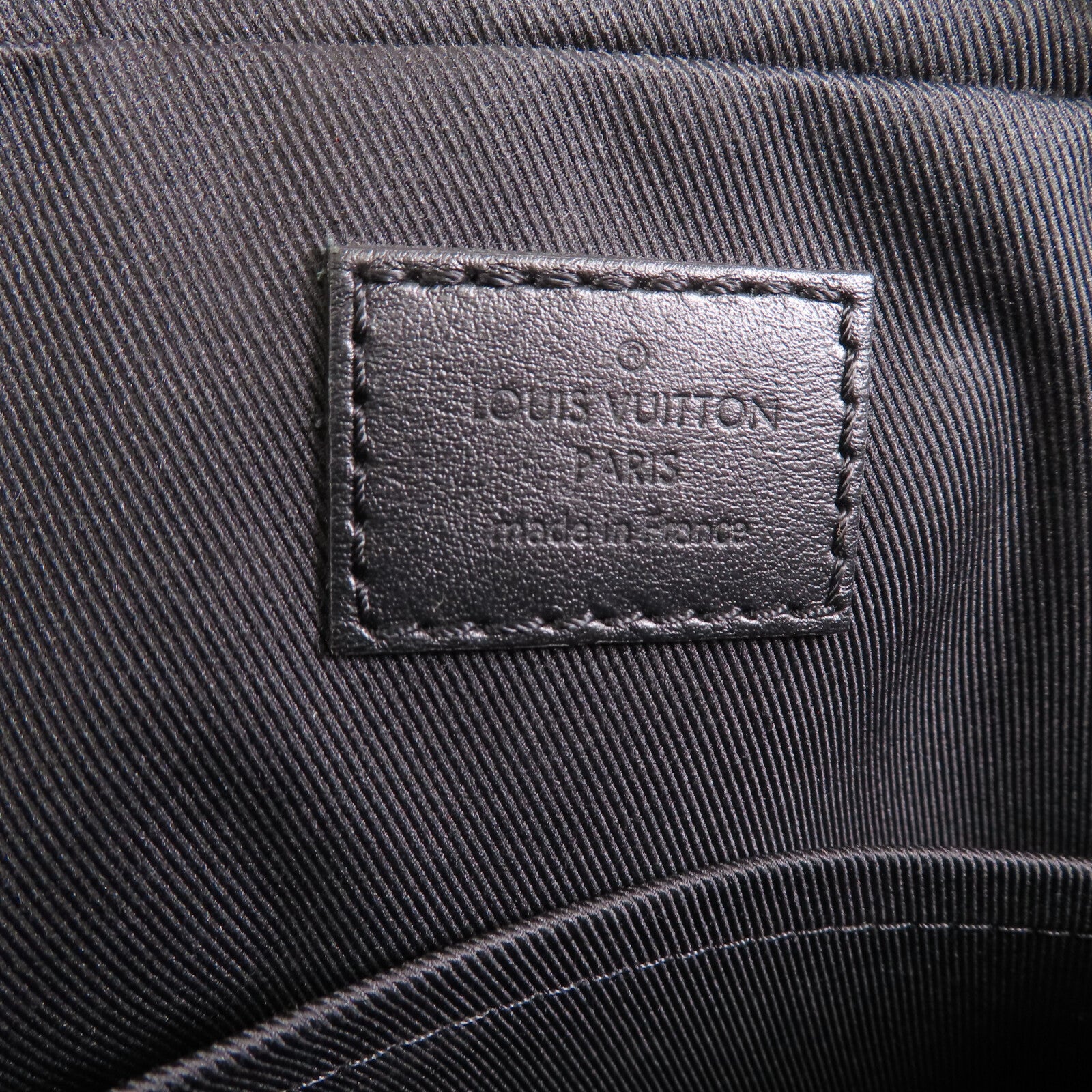 LOUIS VUITTON Monogram Eclipse Reverse Trio Messenger銀扣肩背袋灰色