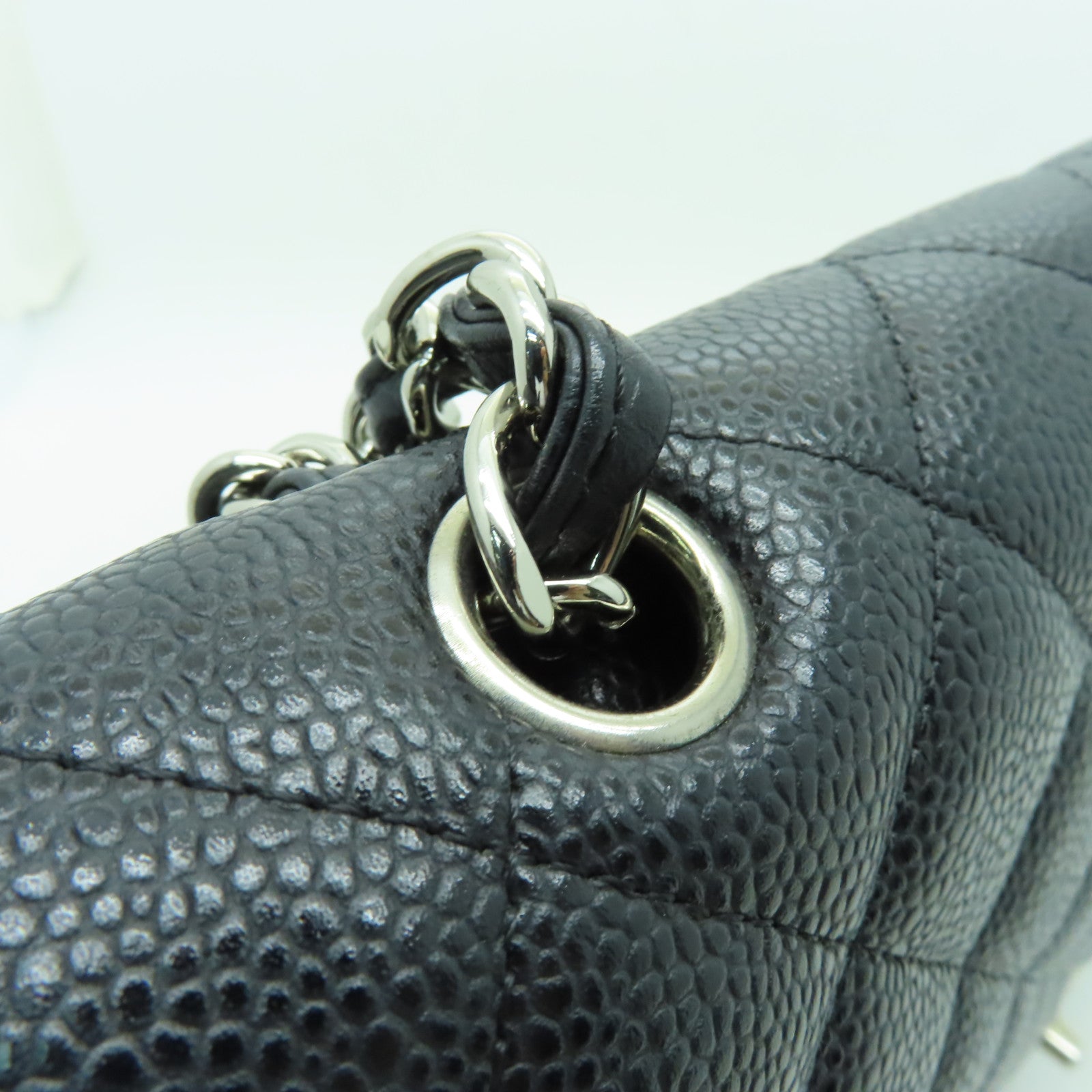 CHANEL 【均一特價】菱格Caviar皮革Classic銀扣鏈帶肩背袋黑色