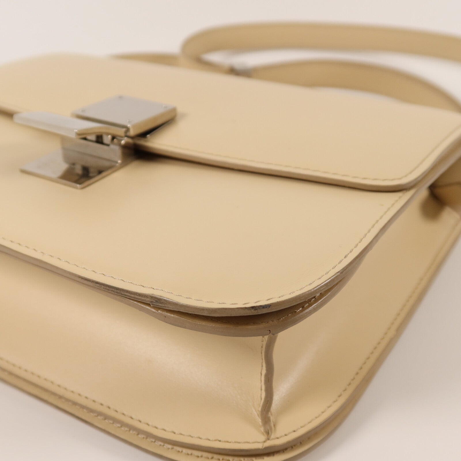 CELINE 牛皮皮革Classic Box Medium肩背袋