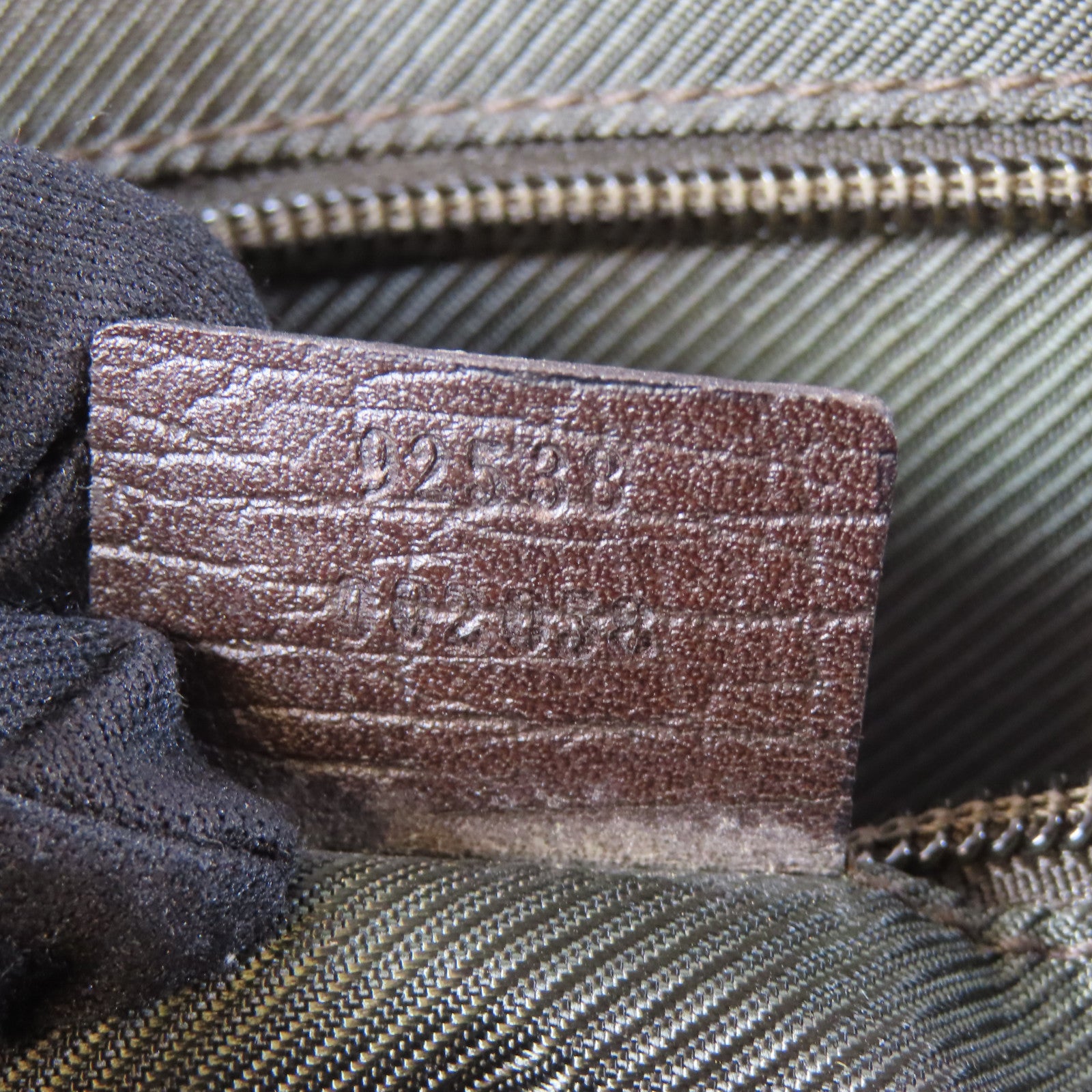 GUCCI 塗層帆布Cross Shoulder Bag銀扣肩背袋啡色