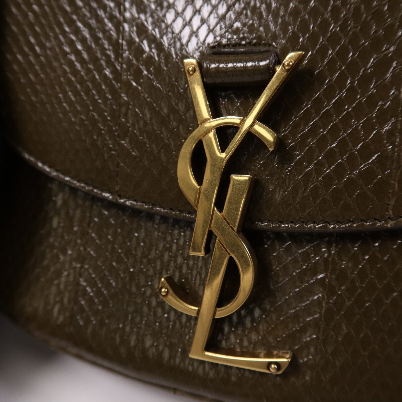 SAINT LAURENT 牛皮皮革Kaia Crossbody Bag金扣肩背袋