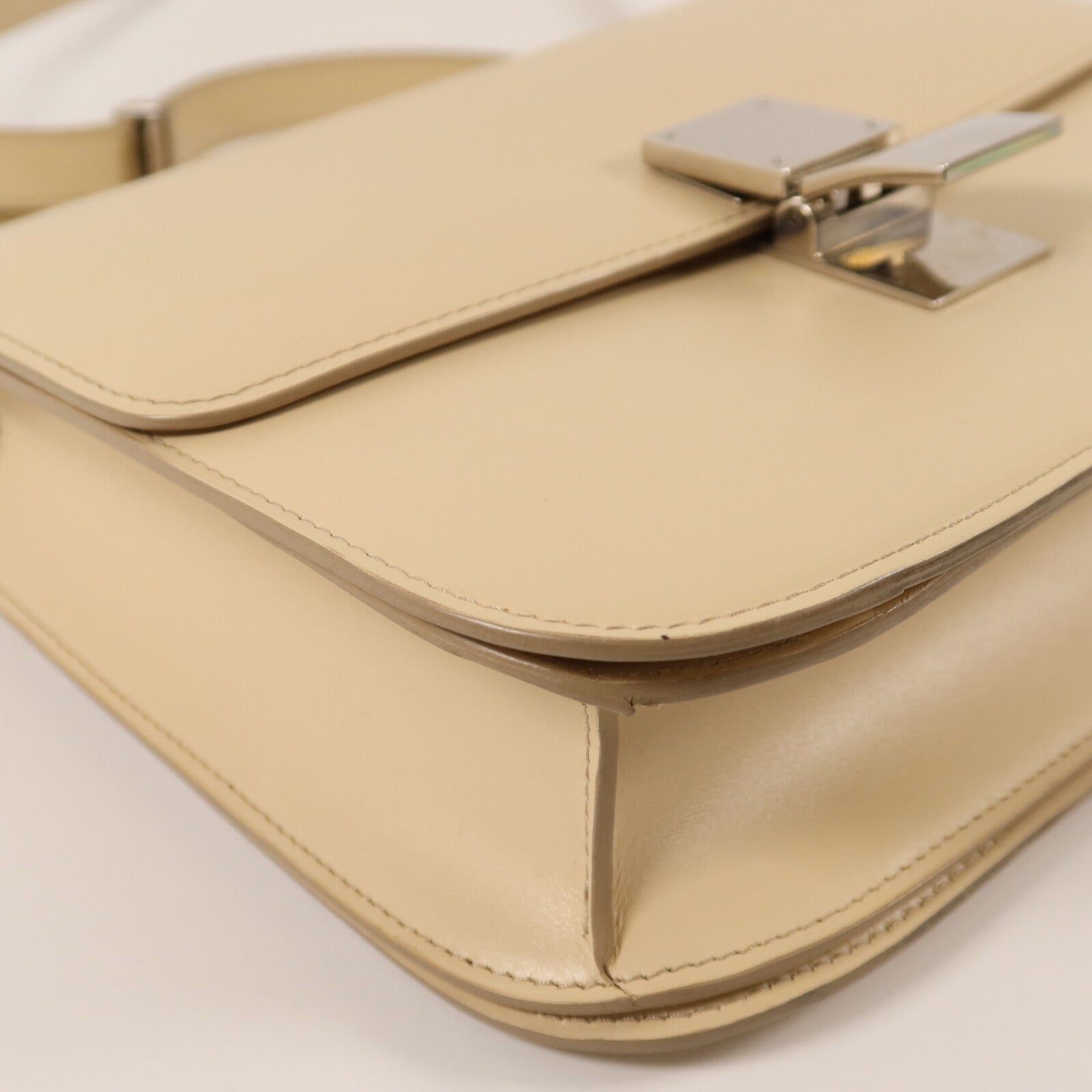 CELINE 牛皮皮革Classic Box Medium肩背袋