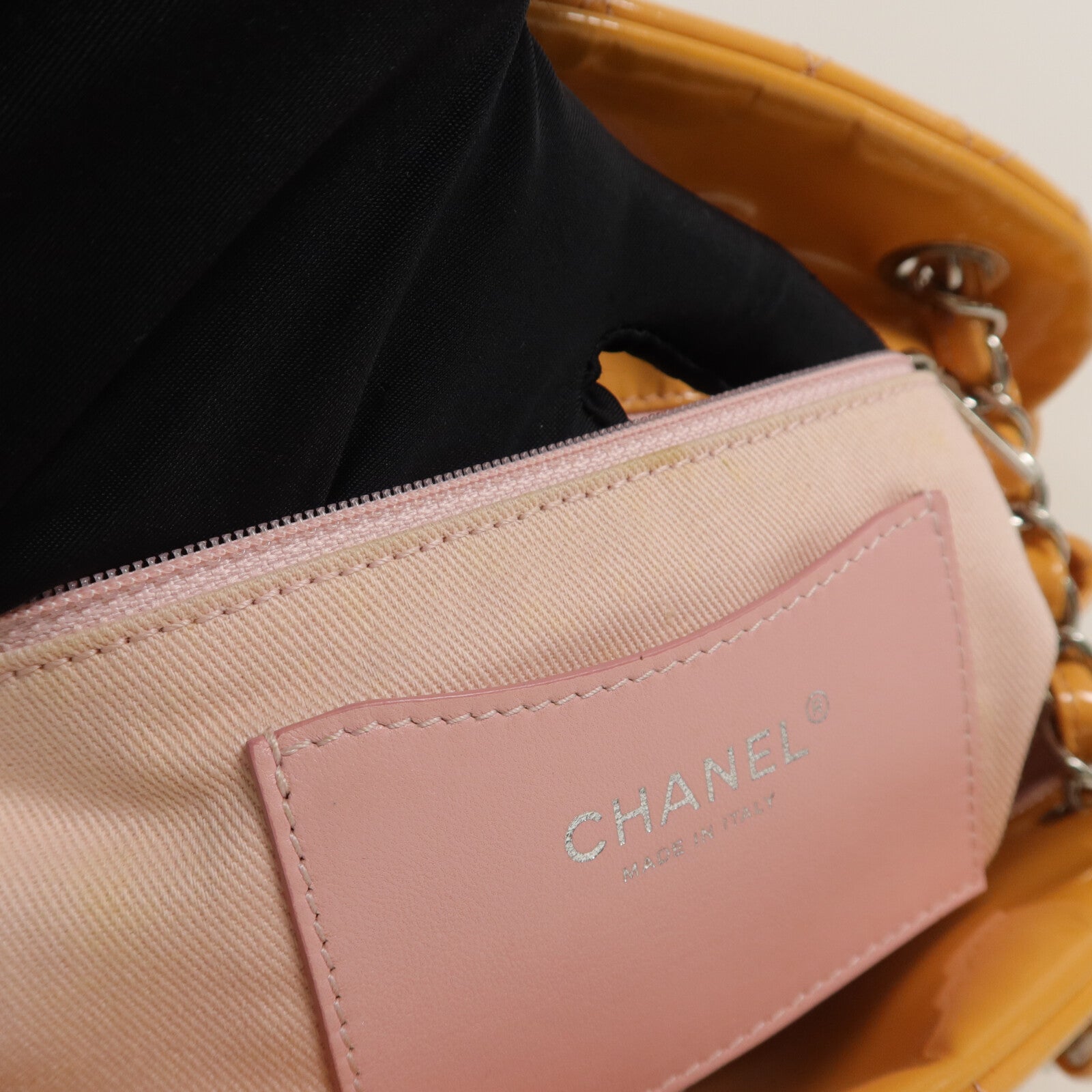 CHANEL 漆皮皮革Chain Shoulder鏈帶肩背袋