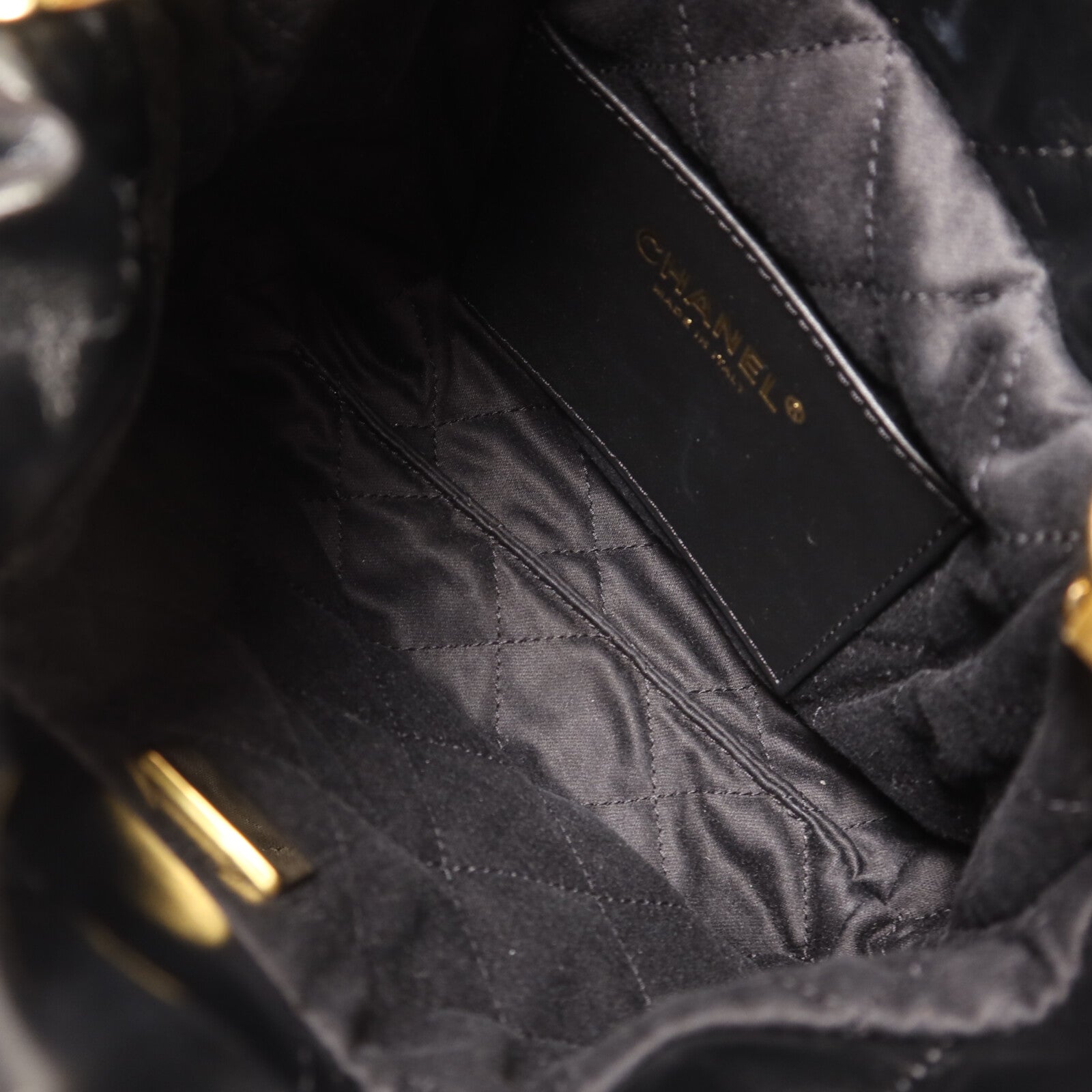 CHANEL 牛皮皮革Chanel 22 Mini鏈帶肩背袋