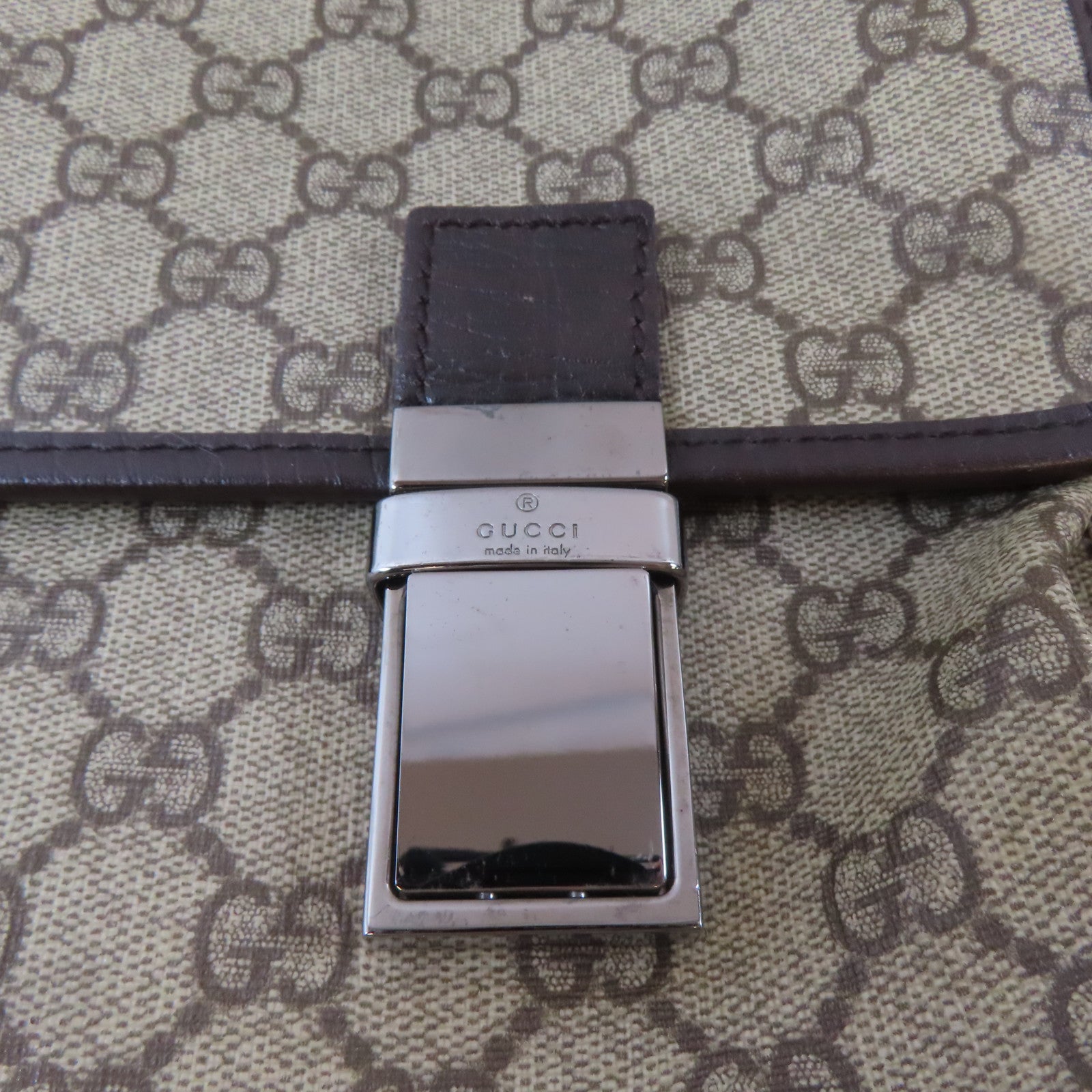 GUCCI 塗層帆布Cross Shoulder Bag銀扣肩背袋啡色