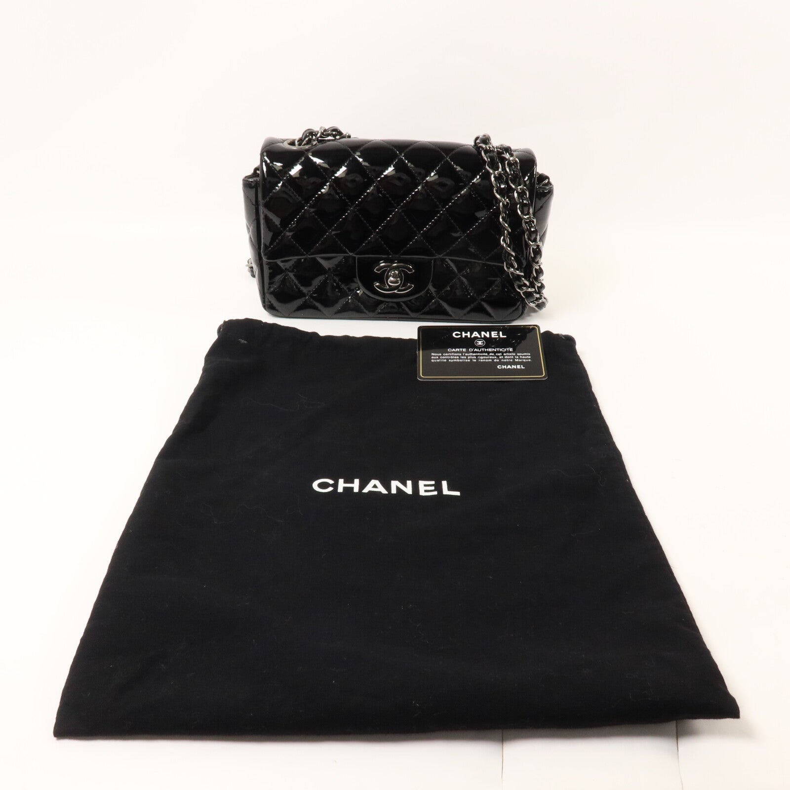 CHANEL 漆皮皮革Mini Classic 20鏈帶肩背袋