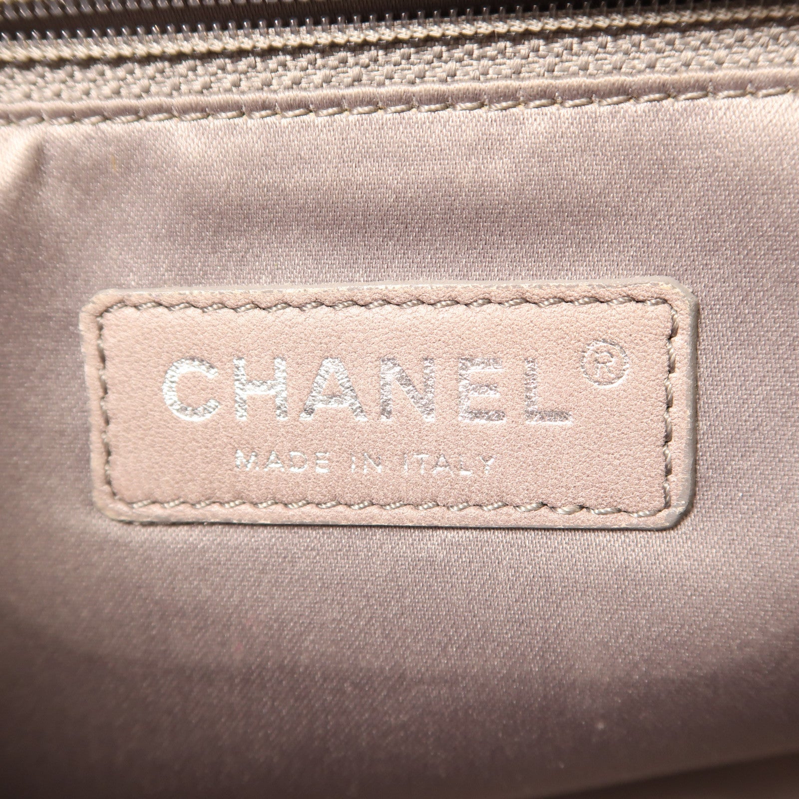 CHANEL 皮革Chain Shoulder Bag銀扣肩背袋