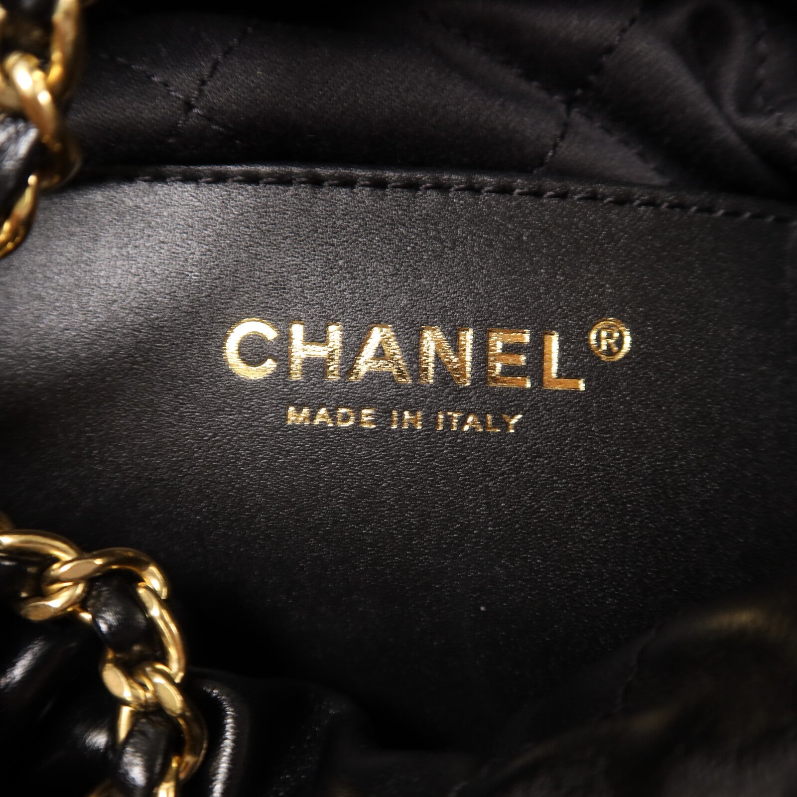 CHANEL 牛皮皮革Chanel 22 Mini鏈帶肩背袋