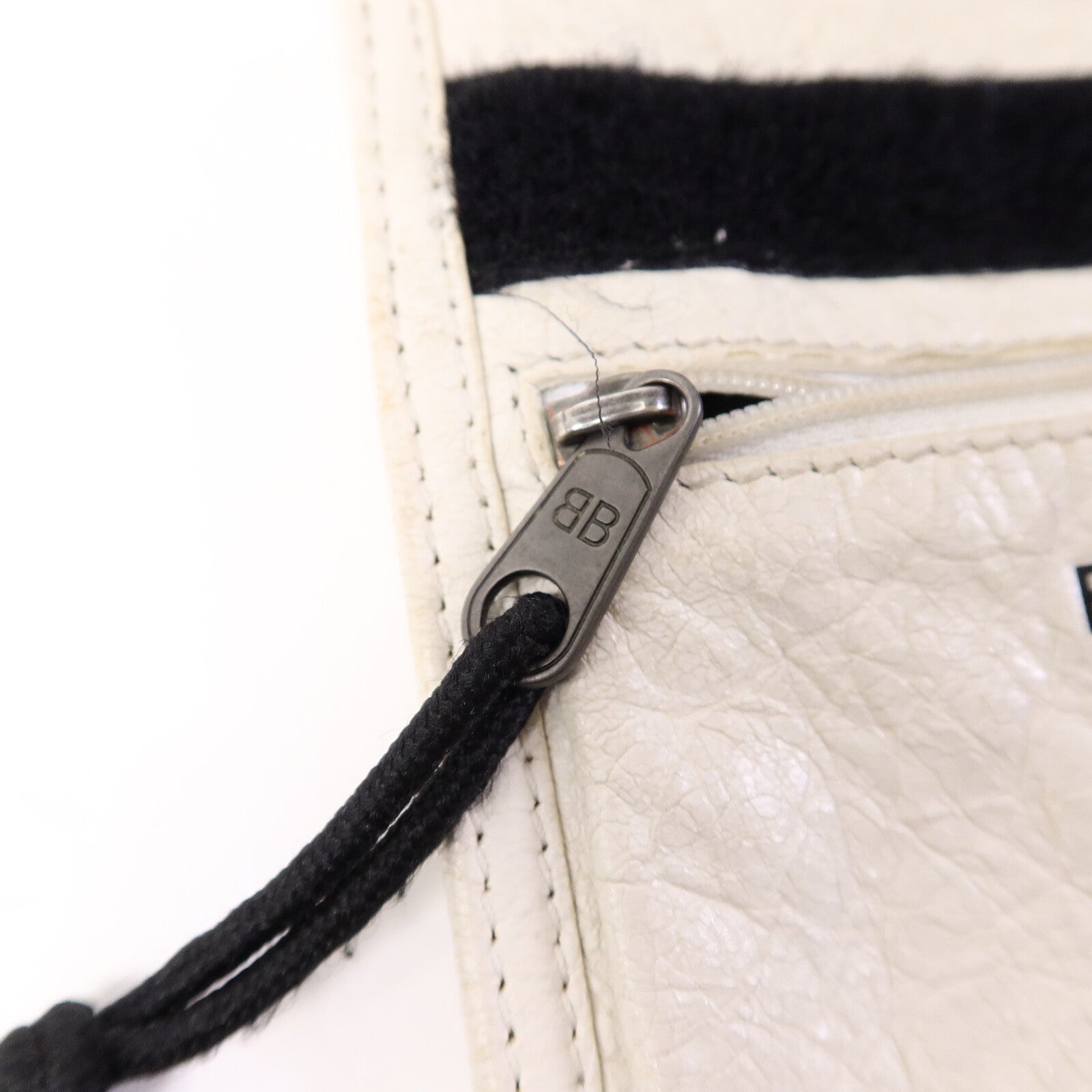 BALENCIAGA 牛皮皮革Explorer Bag肩背袋