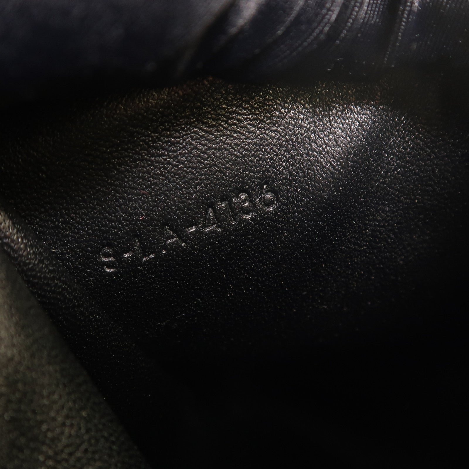 CELINE 牛皮皮革Trotteur金扣肩背袋