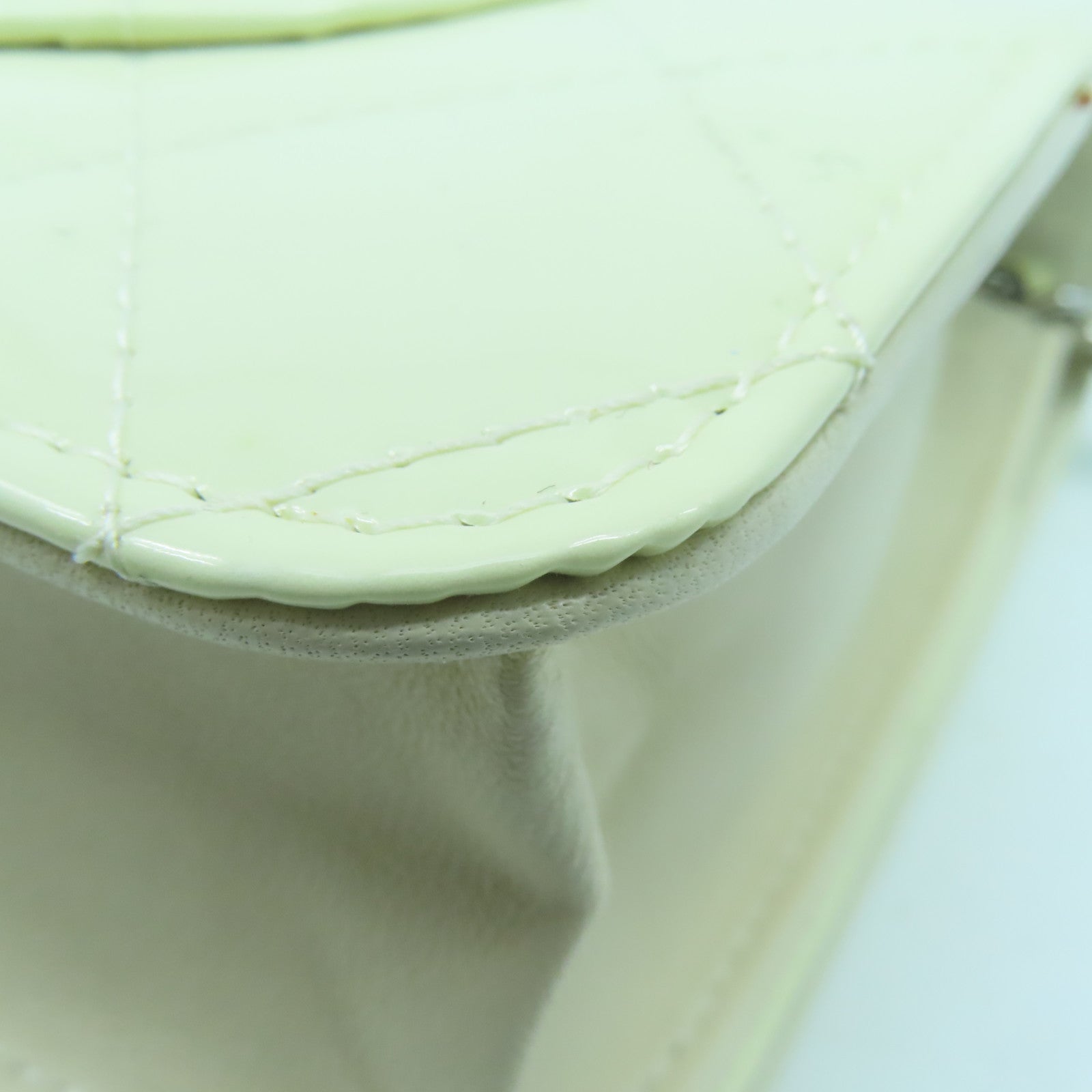 CHANEL diamond patent leather leather 2.55 WOC silver buckle shoulder bag beige