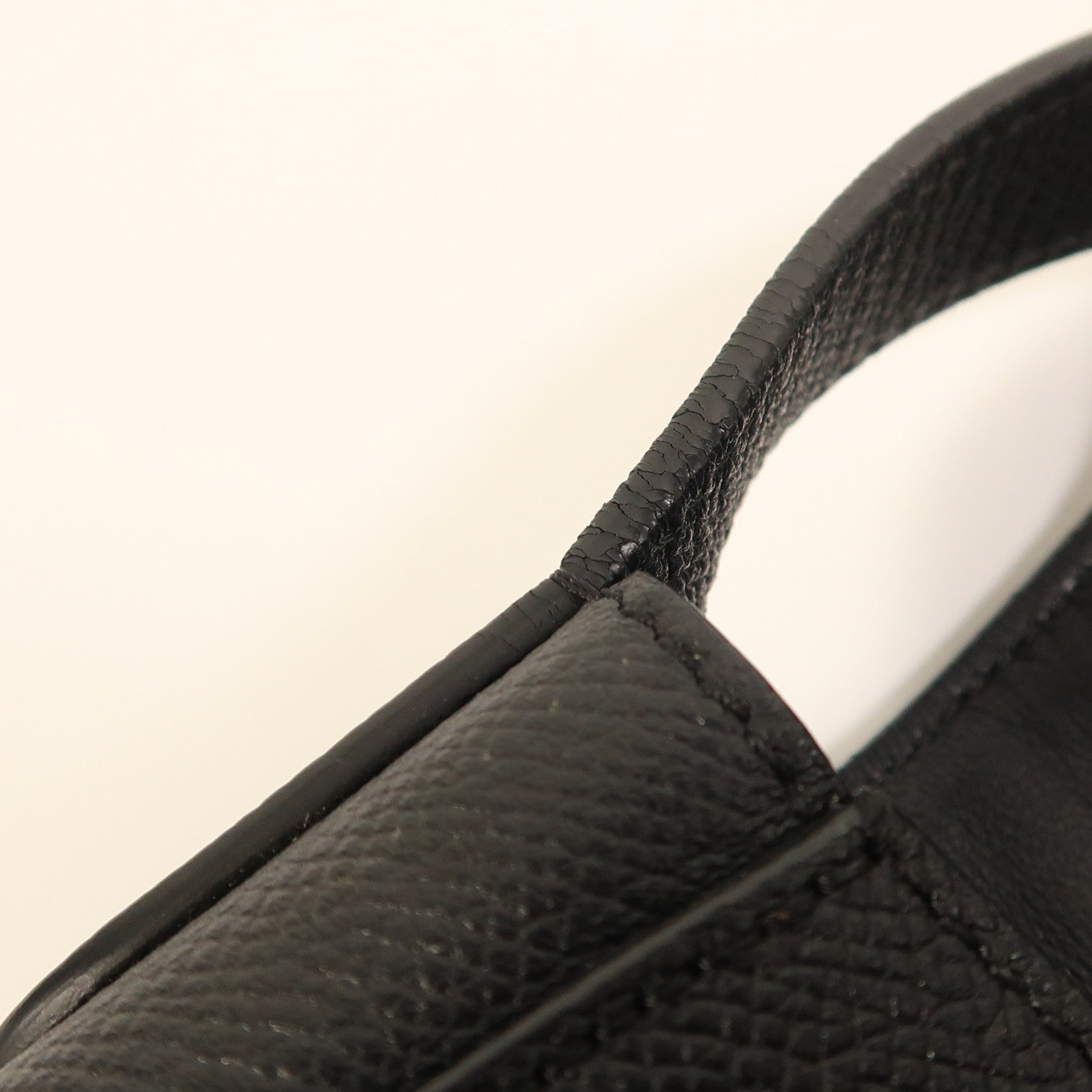 CELINE 牛皮皮革Trotteur金扣肩背袋