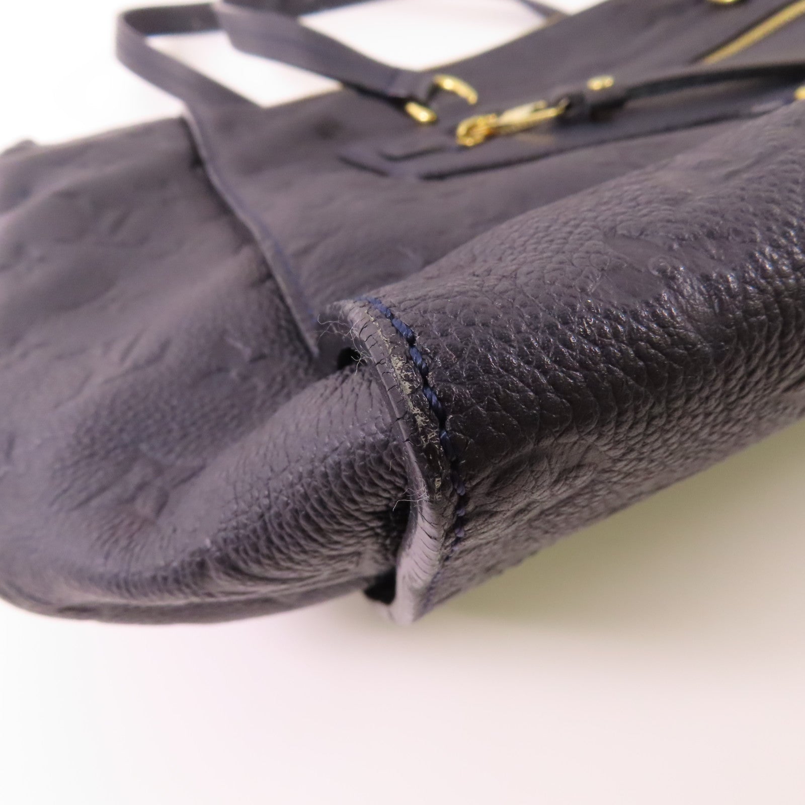 LOUIS VUITTON Monogram Empreinte Lumineuse PM金扣肩背袋
