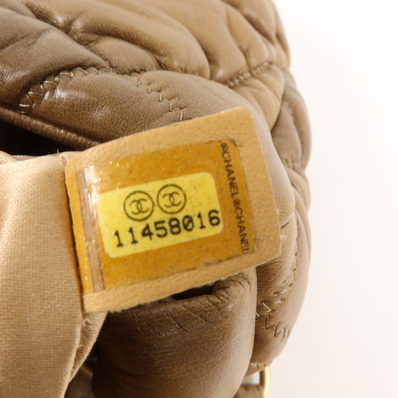 CHANEL 牛皮皮革Bubble Quilted鏈帶肩背袋