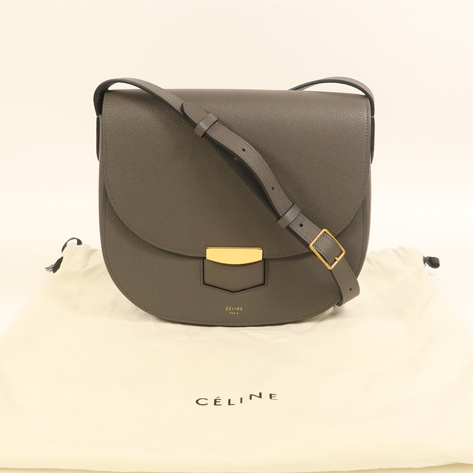 CELINE 牛皮皮革Trotteur金扣肩背袋
