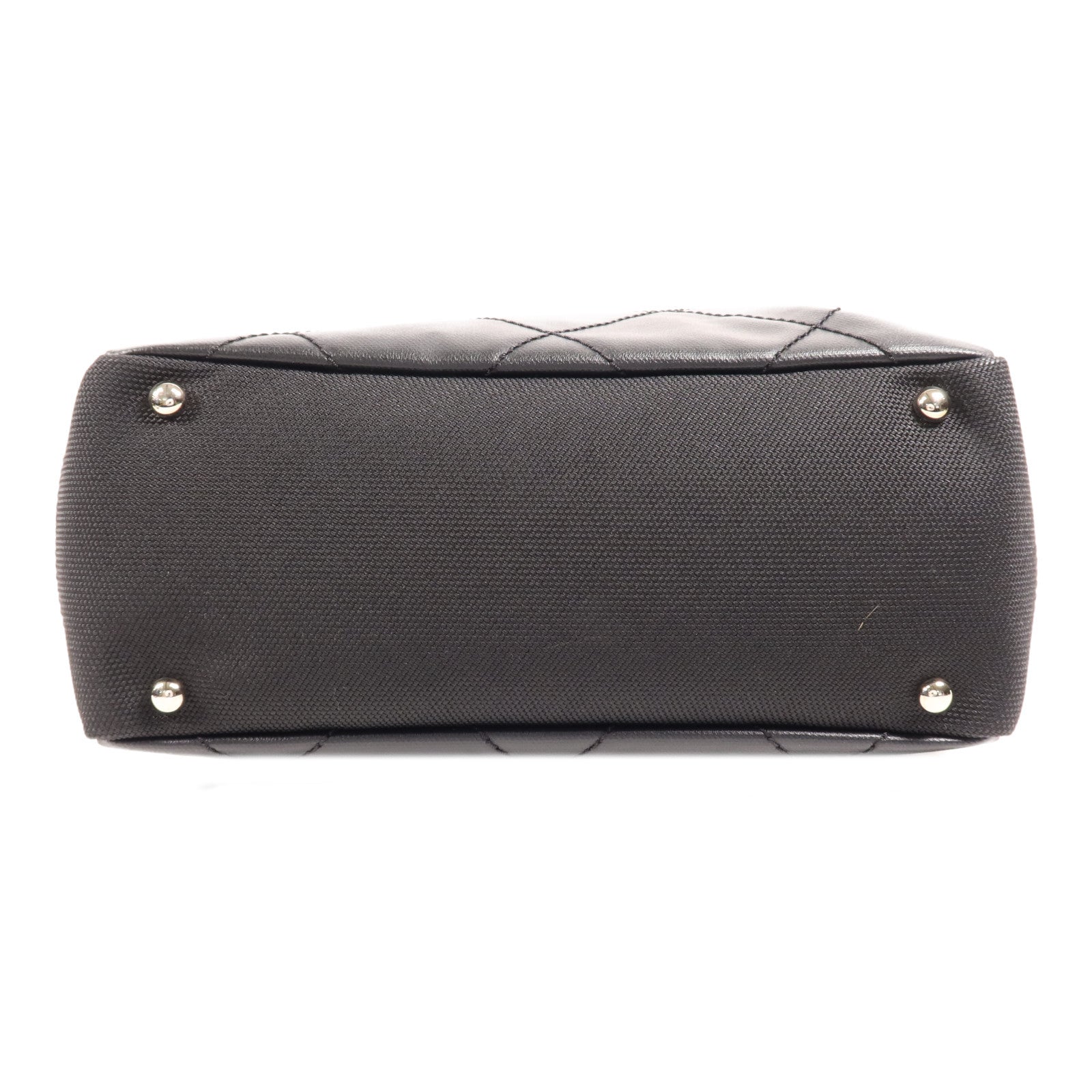 CHANEL 牛皮皮革Tote Bag銀扣手挽袋