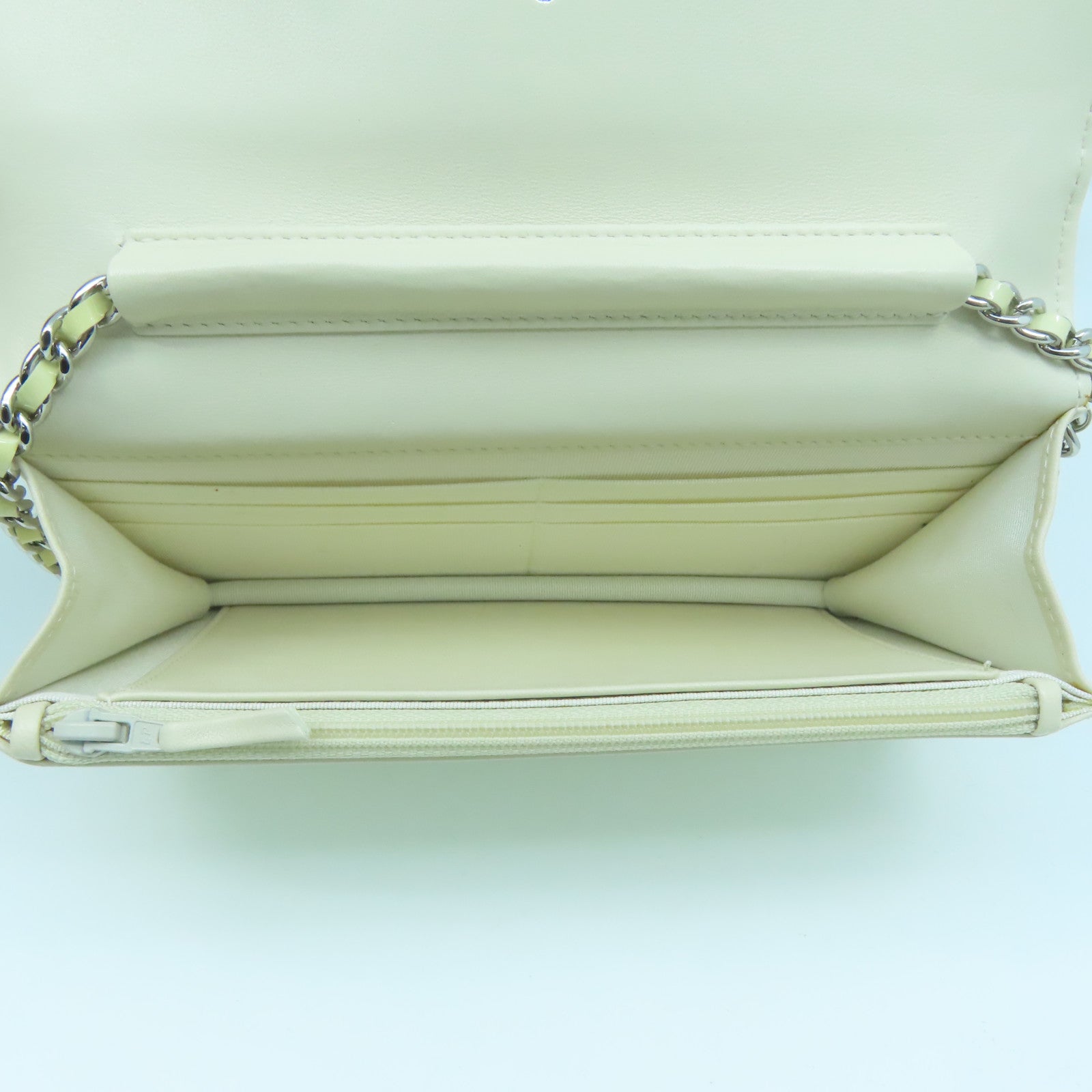 CHANEL diamond patent leather leather 2.55 WOC silver buckle shoulder bag beige