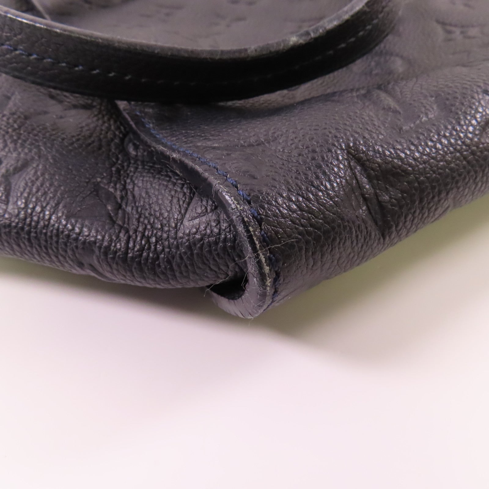 LOUIS VUITTON Monogram Empreinte Lumineuse PM金扣肩背袋
