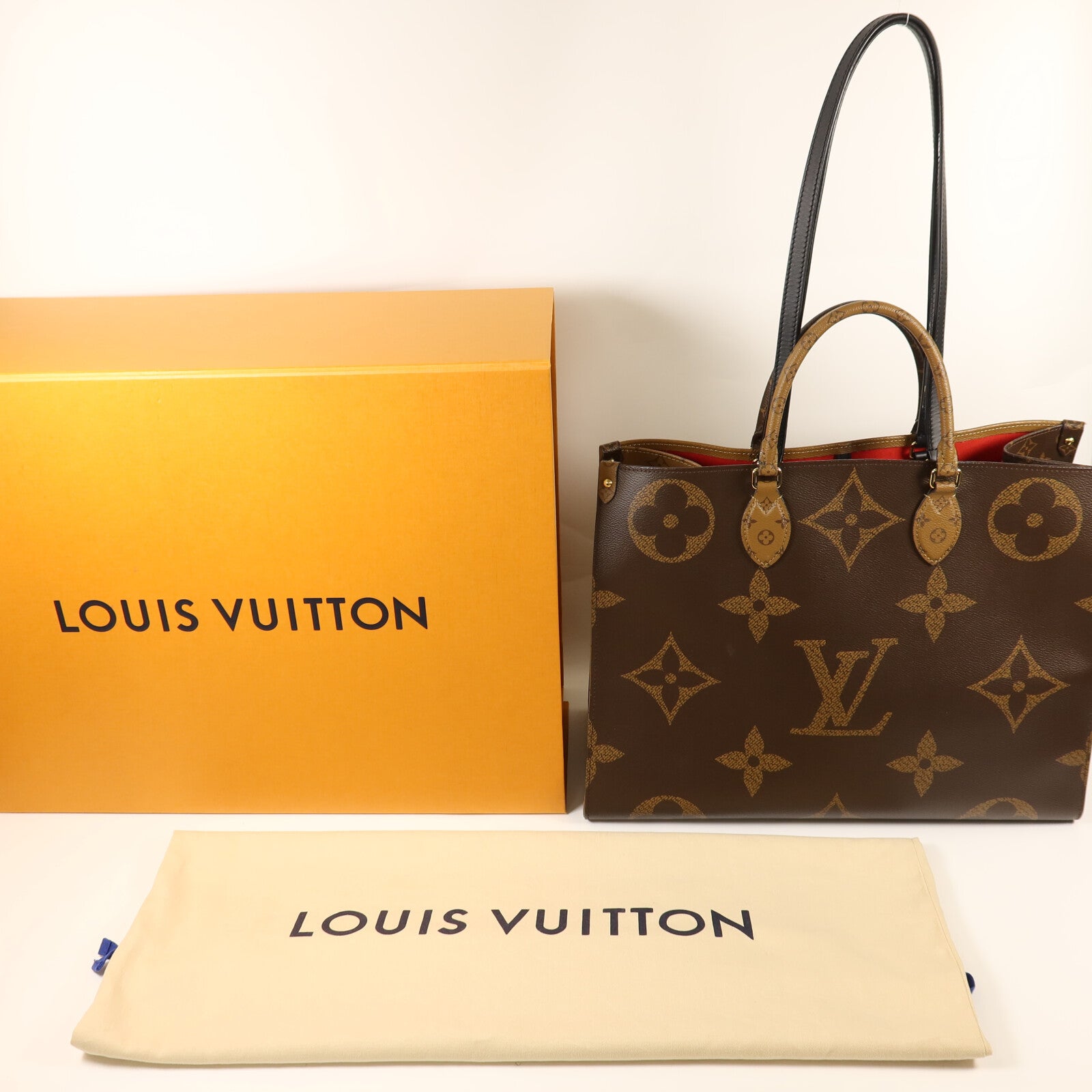 LOUIS VUITTON Monogram Giant Reverse On The Go GM金扣手挽肩背兩用袋