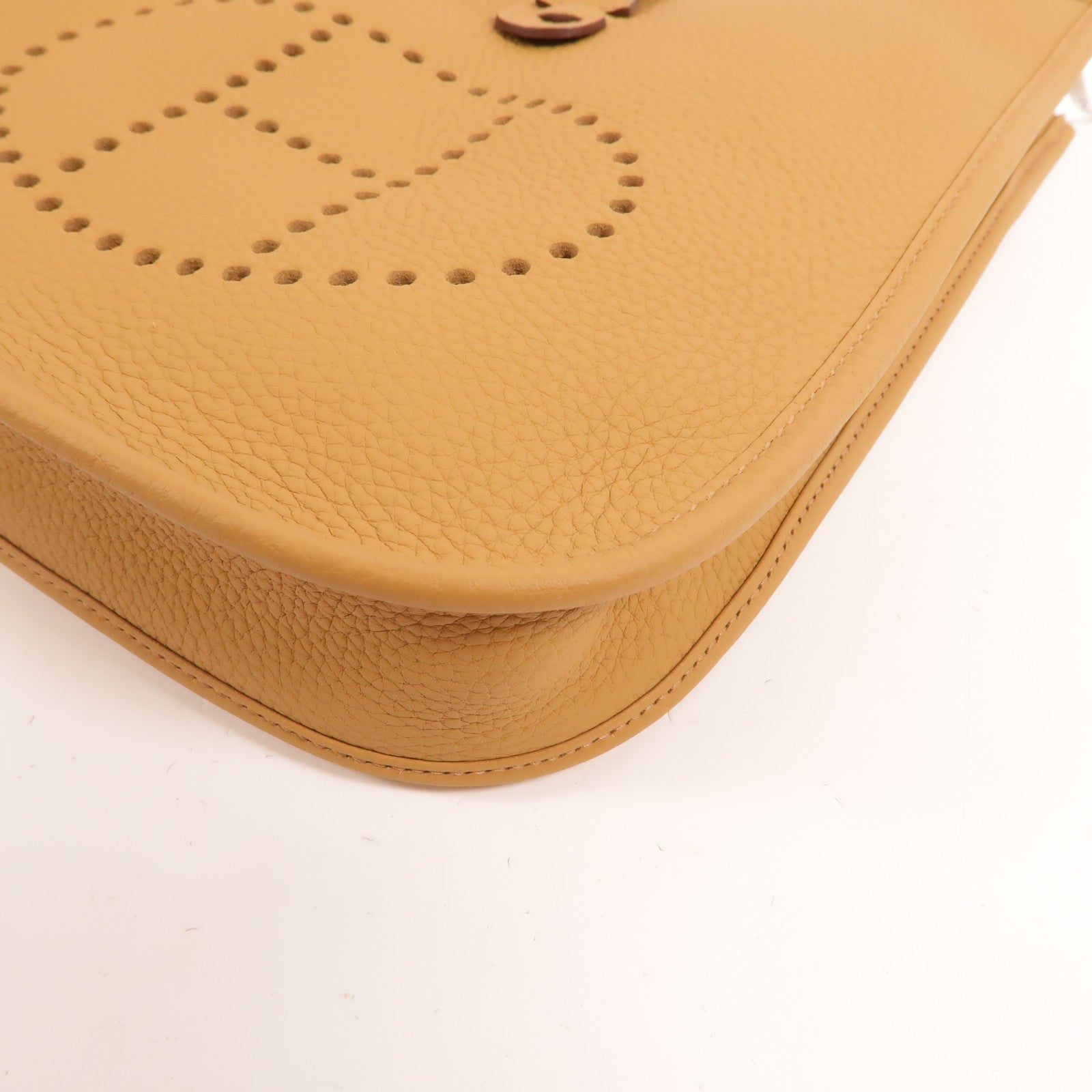HERMES Clemence皮革Evelyne 23肩背袋Biscuit