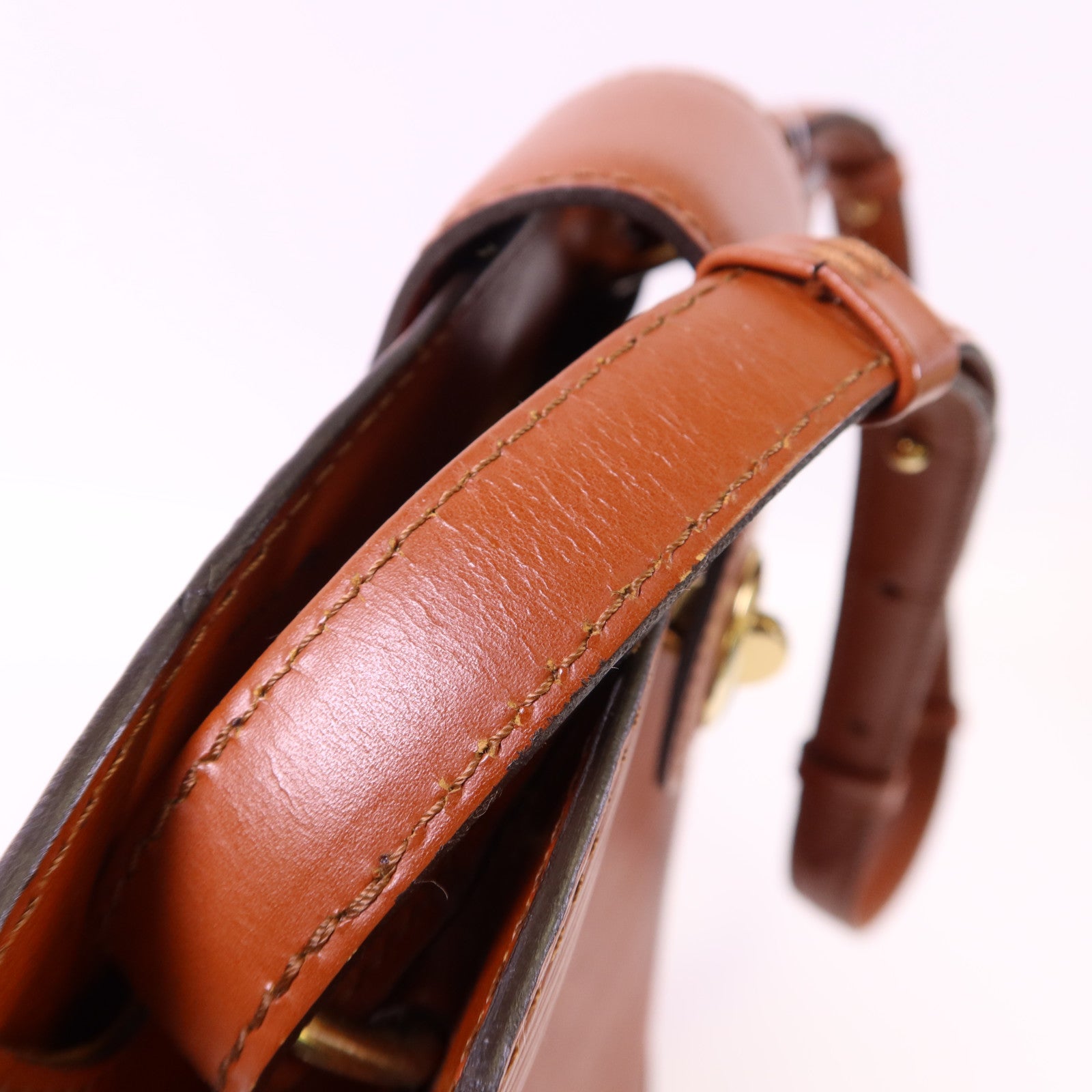 LOUIS VUITTON Epi Cluny金扣肩背袋