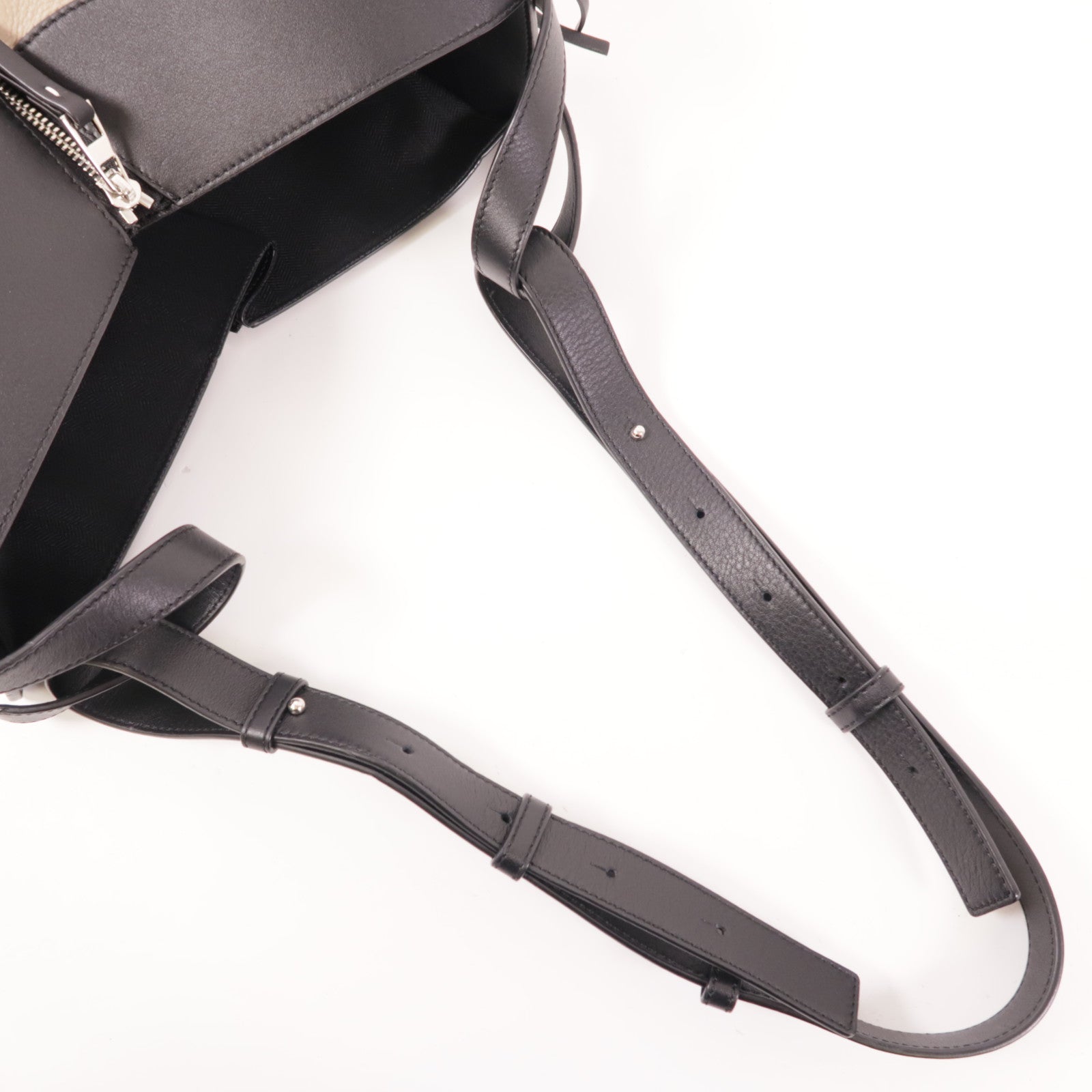 LOEWE 【激減優惠】牛皮皮革Hammock銀扣手挽肩背兩用袋