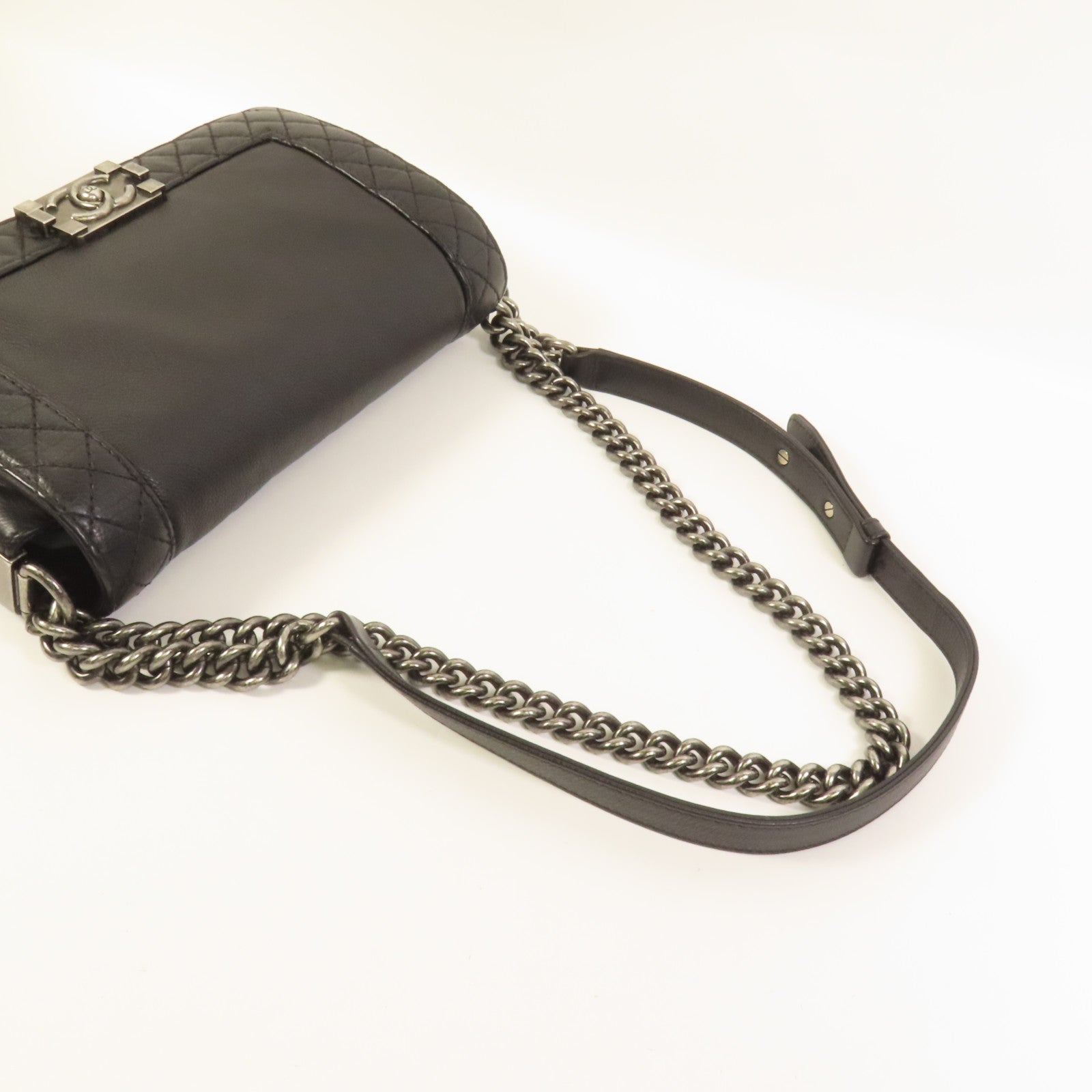 CHANEL 牛皮皮革Boy 25鏈帶肩背袋