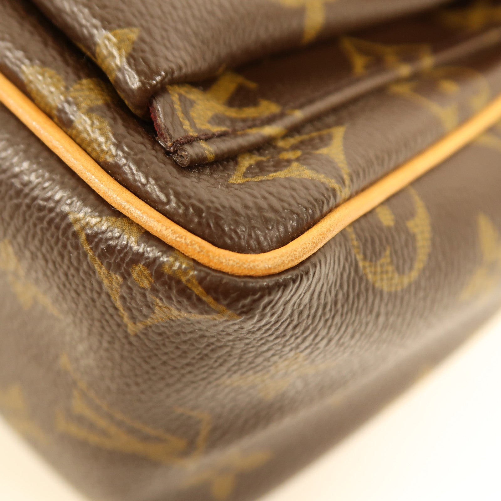 LOUIS VUITTON Monogram Viva Cite金扣肩背袋