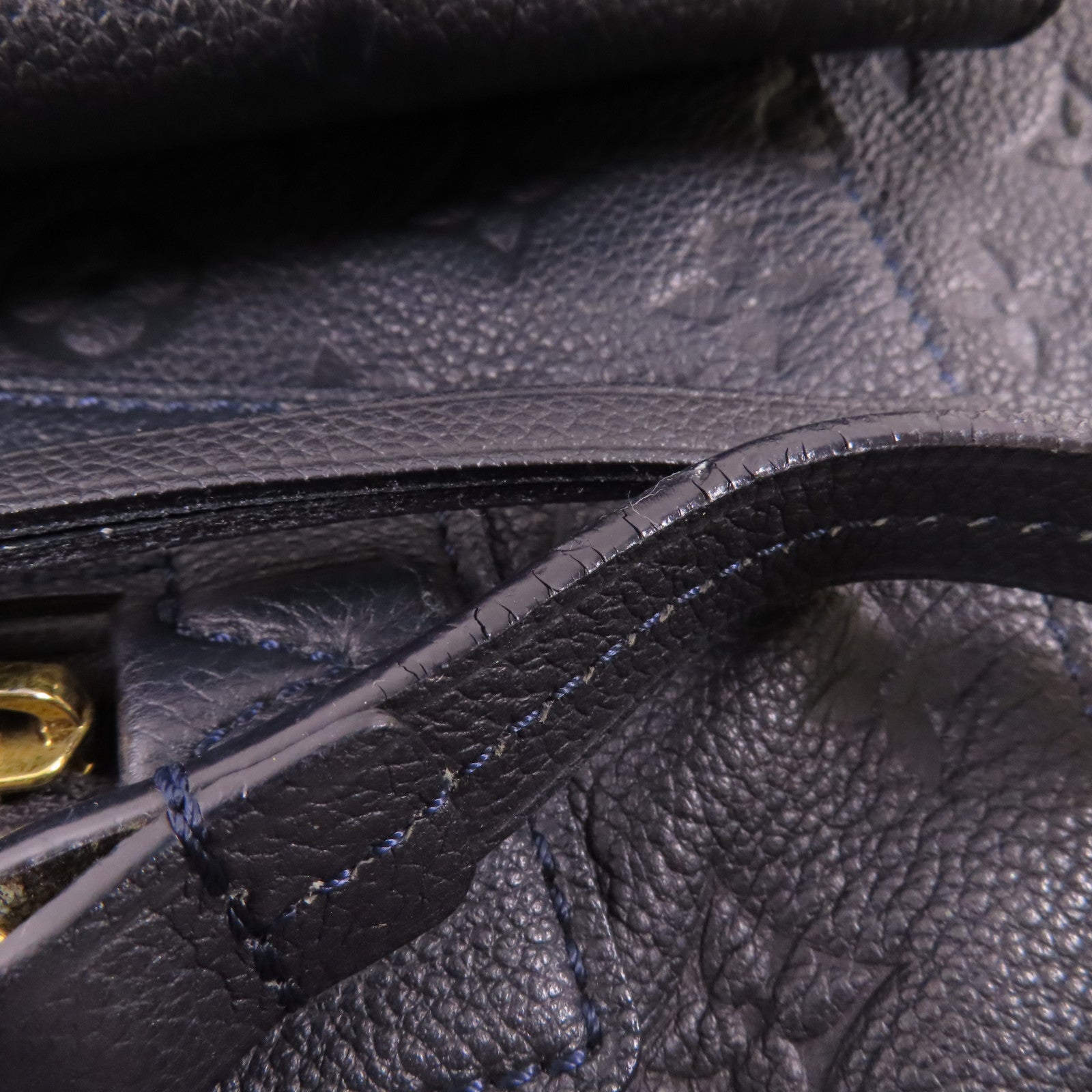 LOUIS VUITTON Monogram Empreinte Lumineuse PM金扣肩背袋