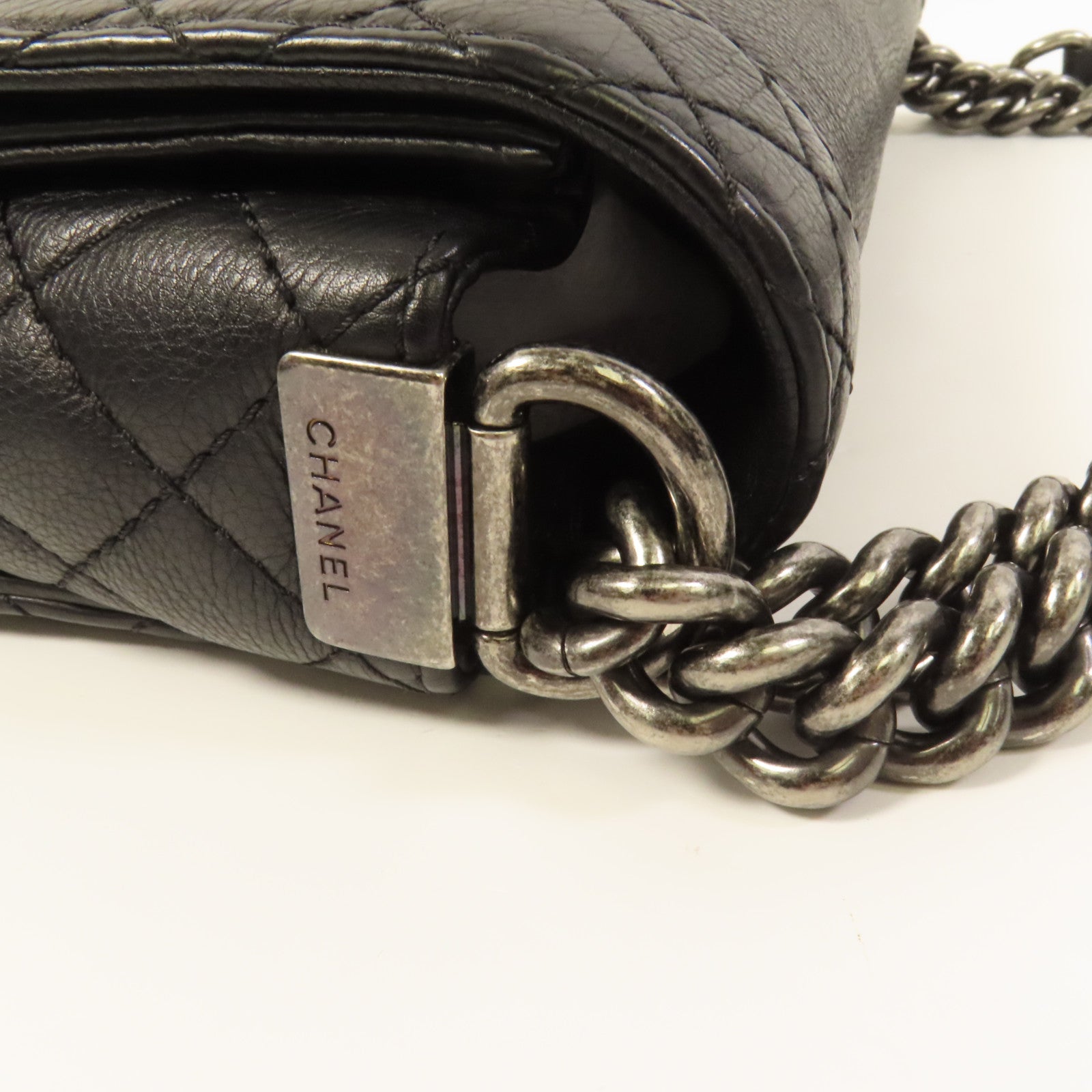 CHANEL 牛皮皮革Boy 25鏈帶肩背袋