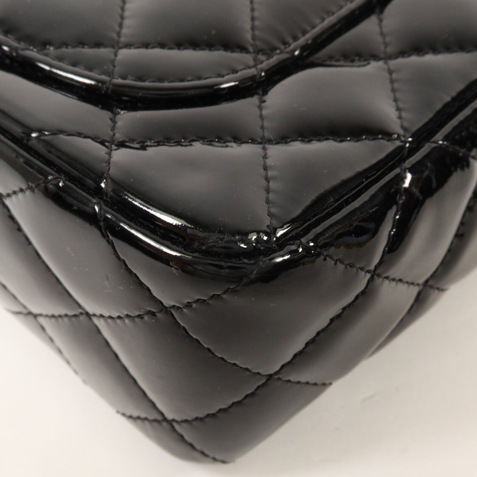 CHANEL 漆皮皮革Mini Classic 20鏈帶肩背袋
