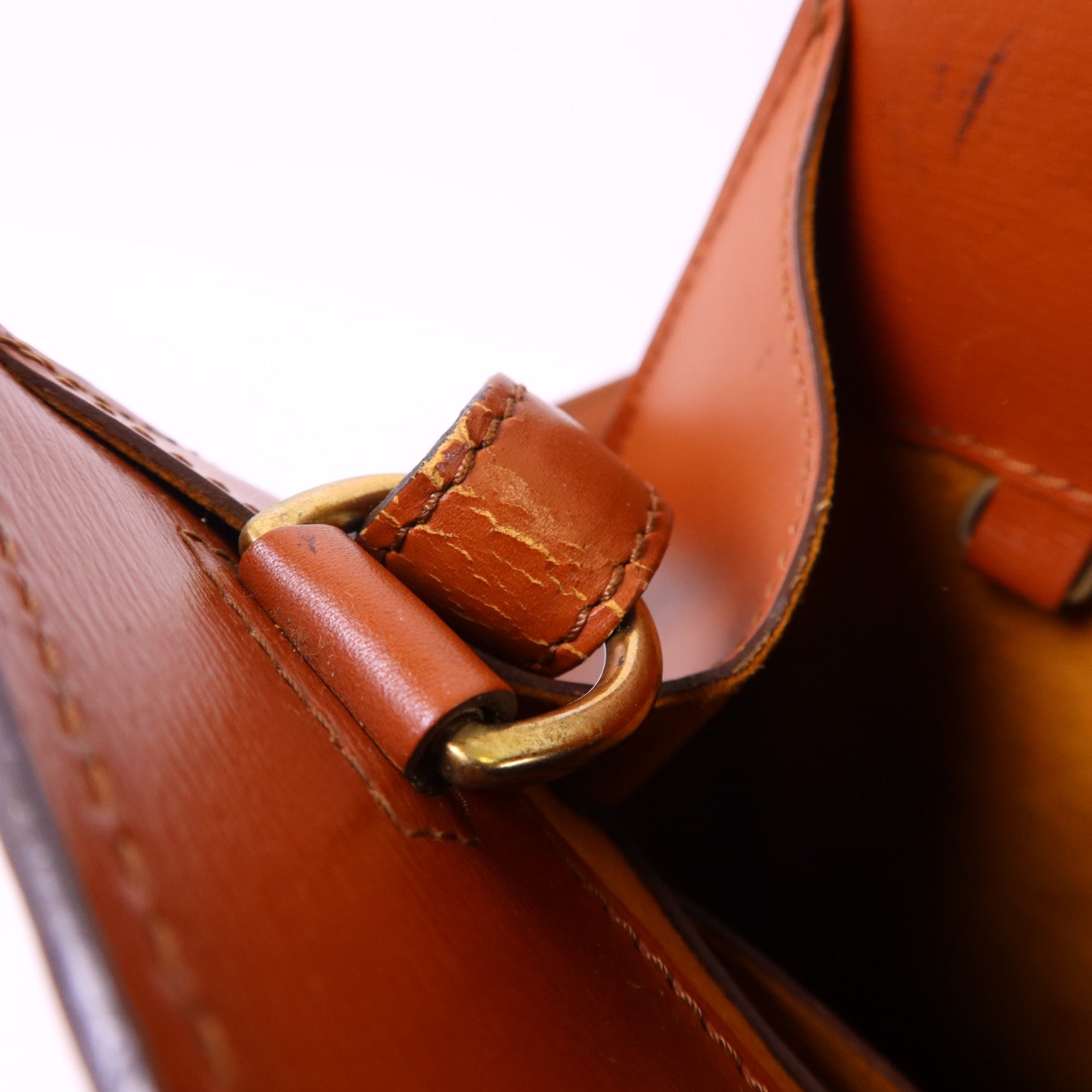 LOUIS VUITTON Epi Cluny金扣肩背袋