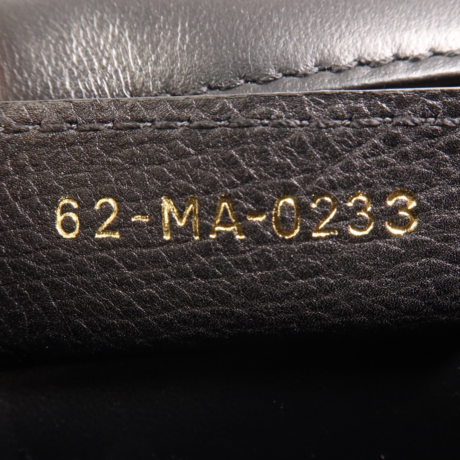 Dior 羊皮皮革Caro Small金扣肩背袋