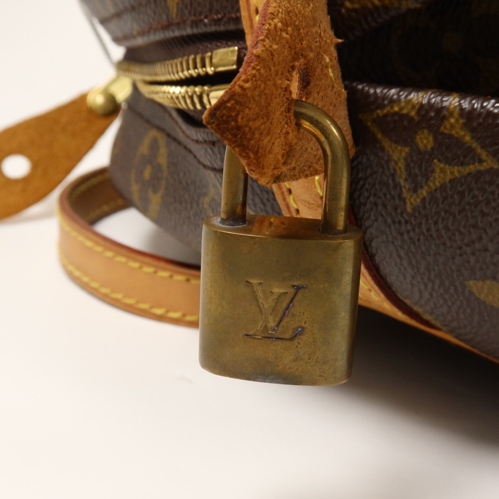 LOUIS VUITTON Monogram Montorgueil PM肩背袋