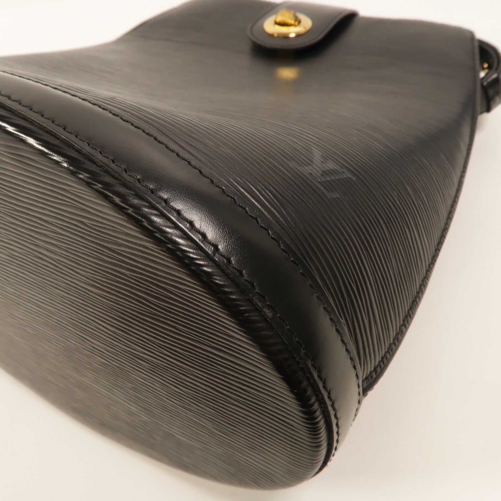 LOUIS VUITTON Epi Cluny肩背袋