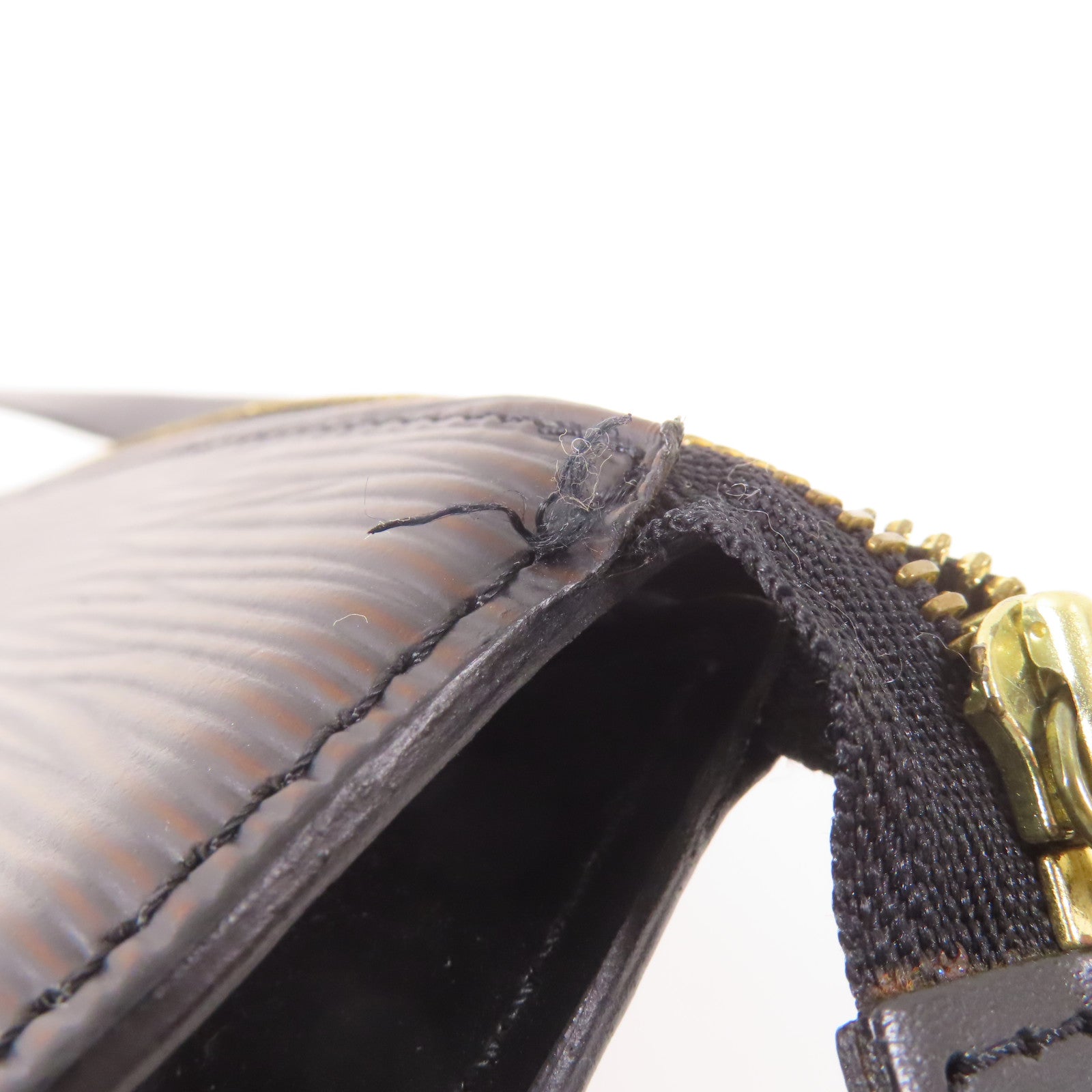 LOUIS VUITTON Epi Pochette Accessories Pouch金扣手挽袋黑色