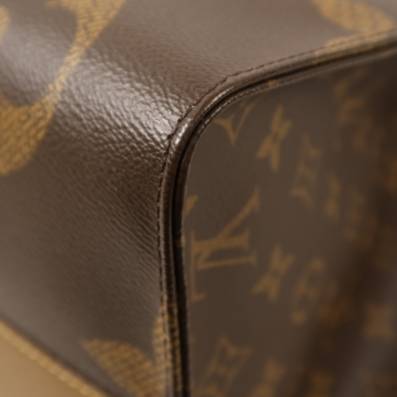 LOUIS VUITTON Monogram Giant Reverse On The Go GM金扣手挽肩背兩用袋