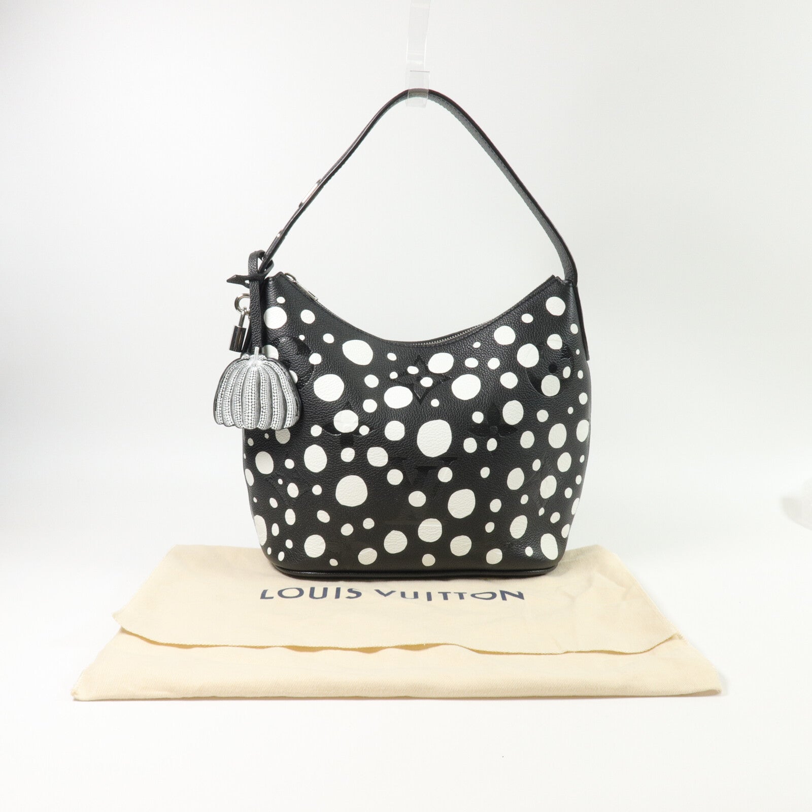 LOUIS VUITTON Monogram Empreinte LV x YK Marshmallow Bag手挽袋