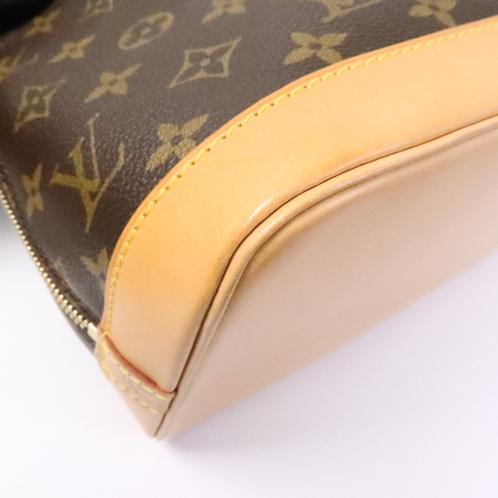 LOUIS VUITTON Monogram Alma金扣手挽袋