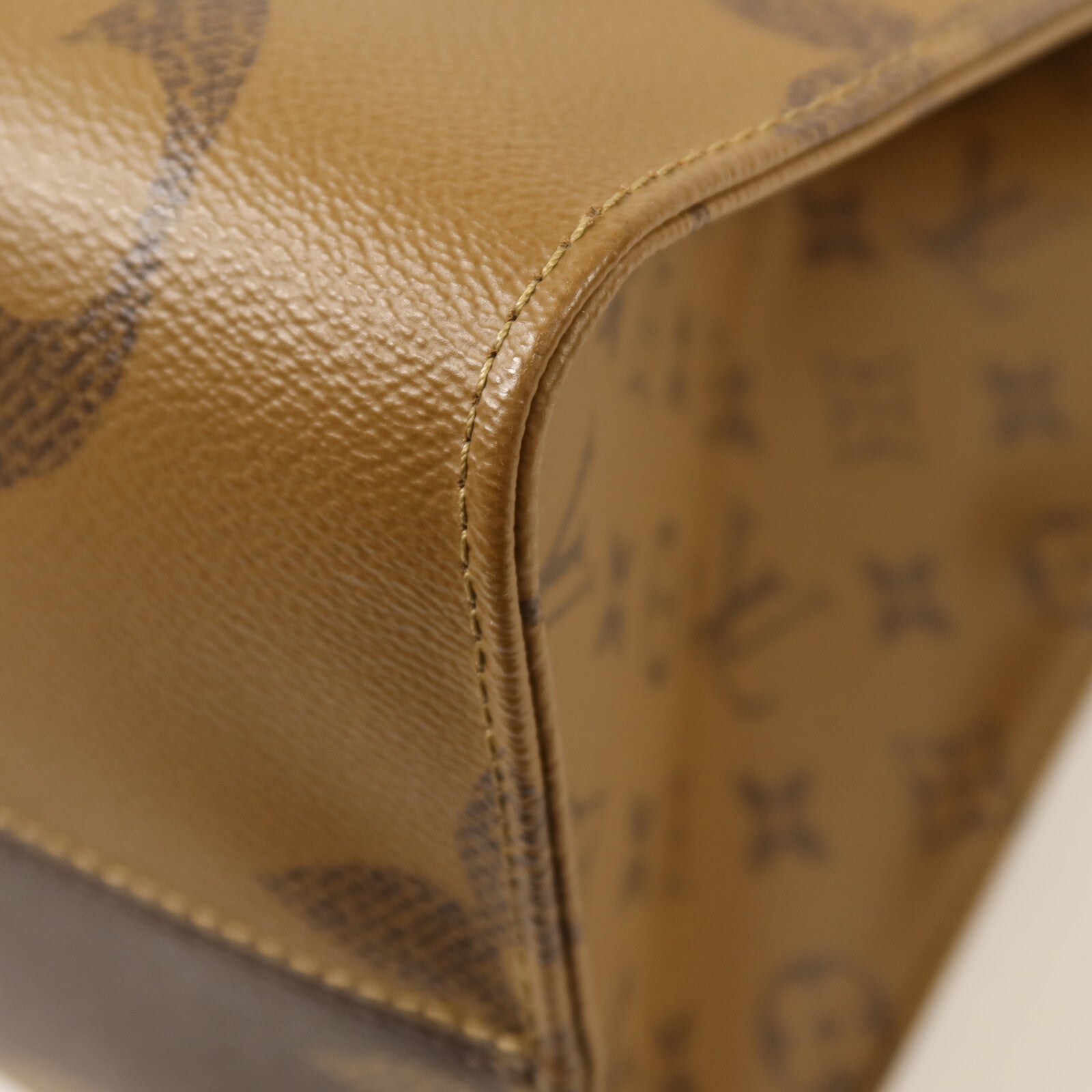 LOUIS VUITTON Monogram Giant Reverse On The Go GM金扣手挽肩背兩用袋