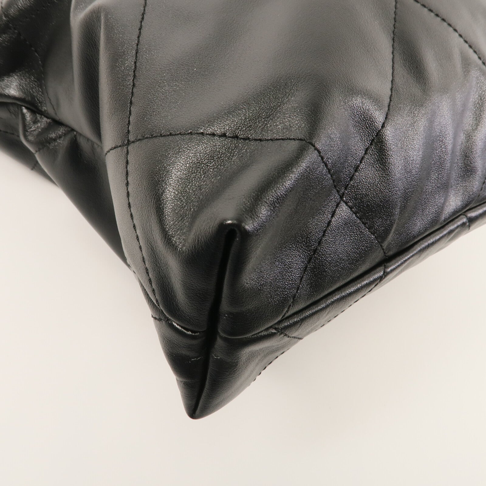 CHANEL 牛皮皮革C22 Small鏈帶肩背袋