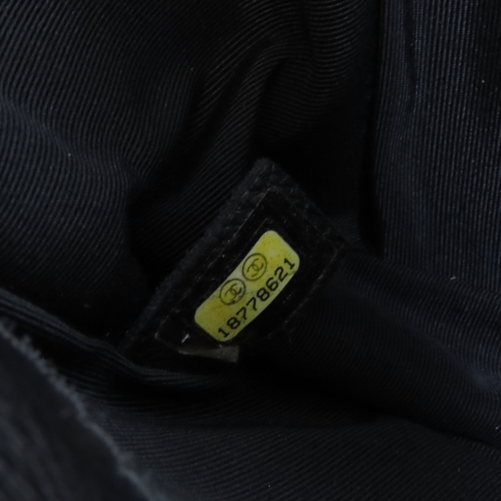 CHANEL 牛皮皮革Boy 25鏈帶肩背袋