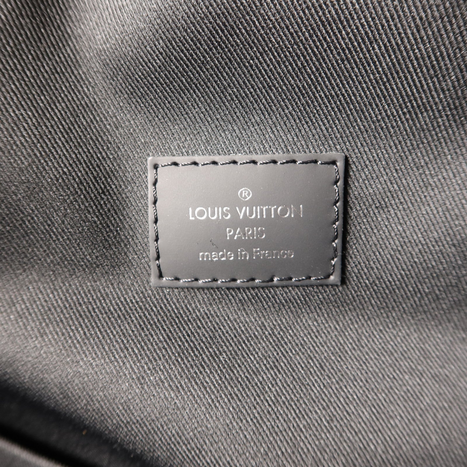 LOUIS VUITTON Monogram Eclipse Discovery PM銀扣背包