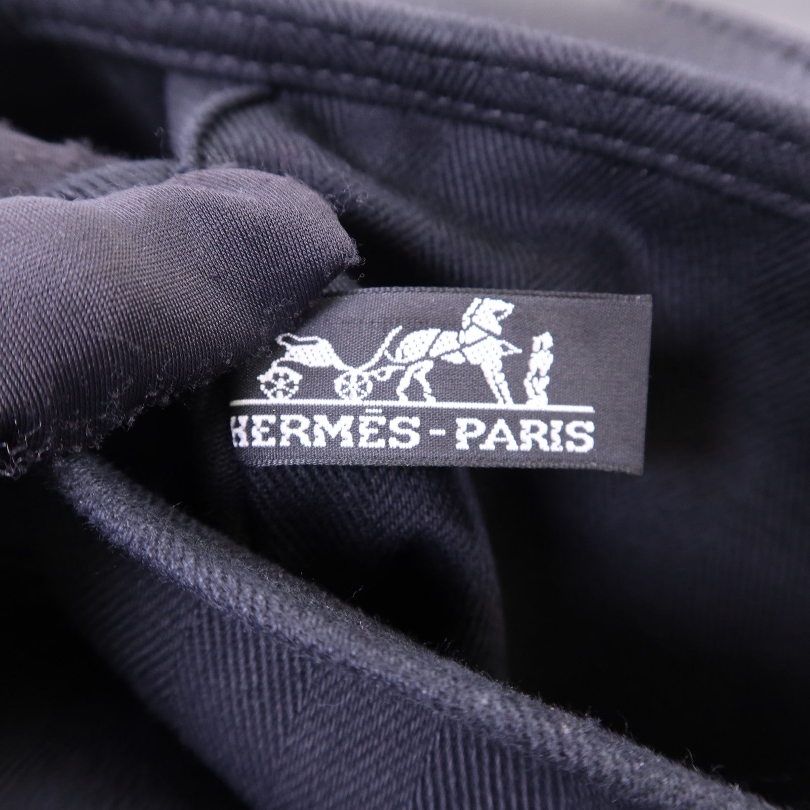 HERMES 帆布Valparaiso PM銀扣手挽袋Noir